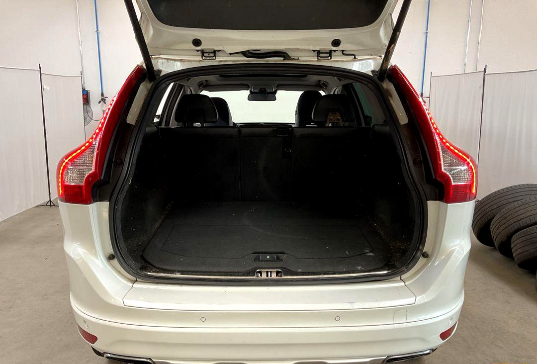 VOLVO XC60 T6 AWD Summum Geartronic-image-7