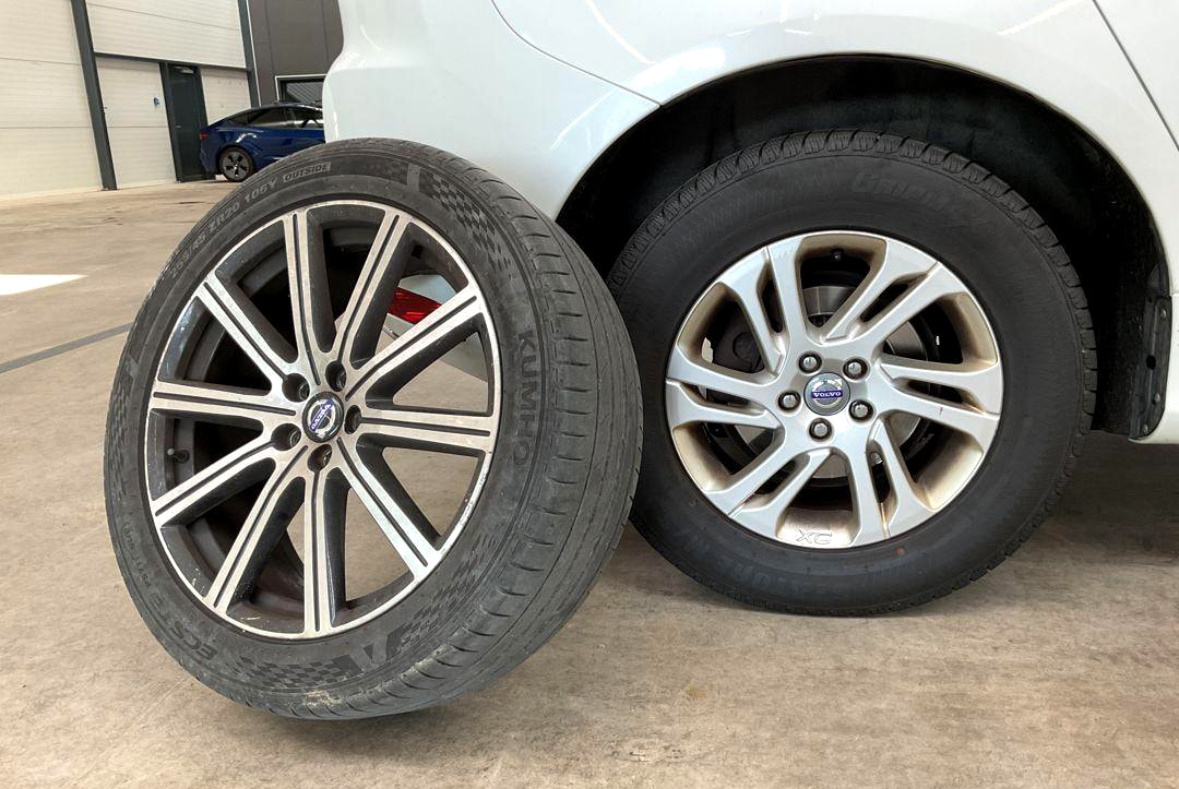 VOLVO XC60 T6 AWD Summum Geartronic-image-6