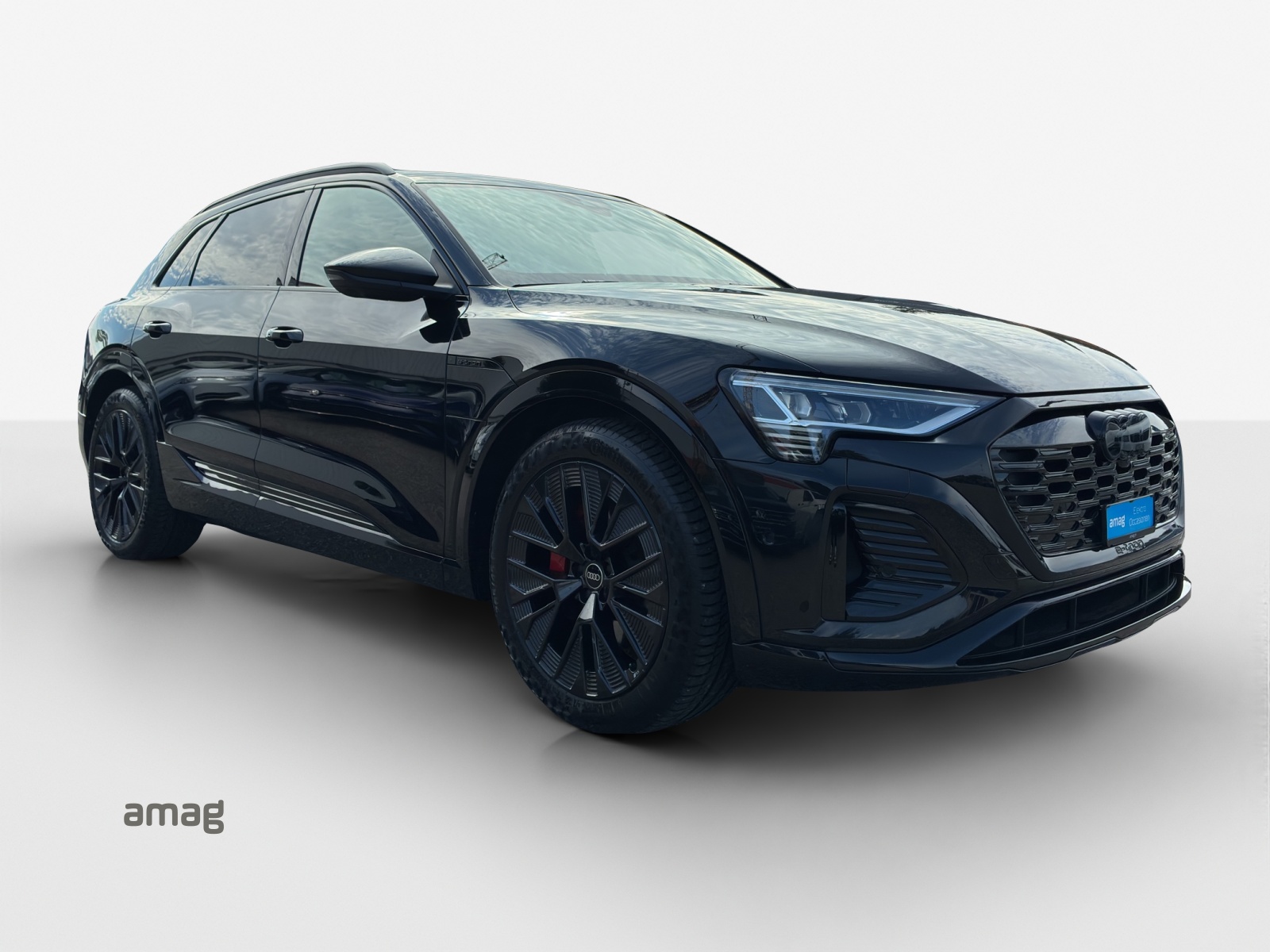 AUDI Q8 55 e-tron Black Edition quattro-image-5