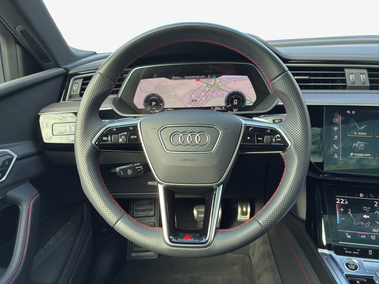 AUDI Q8 55 e-tron Black Edition quattro-image-9