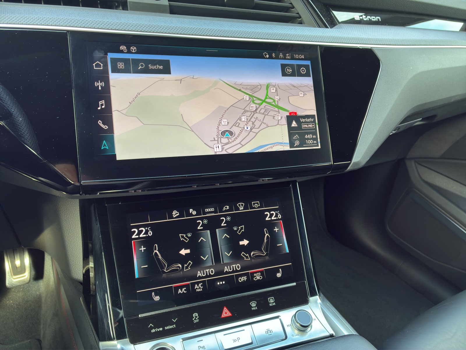 AUDI Q8 55 e-tron Black Edition quattro-image-14