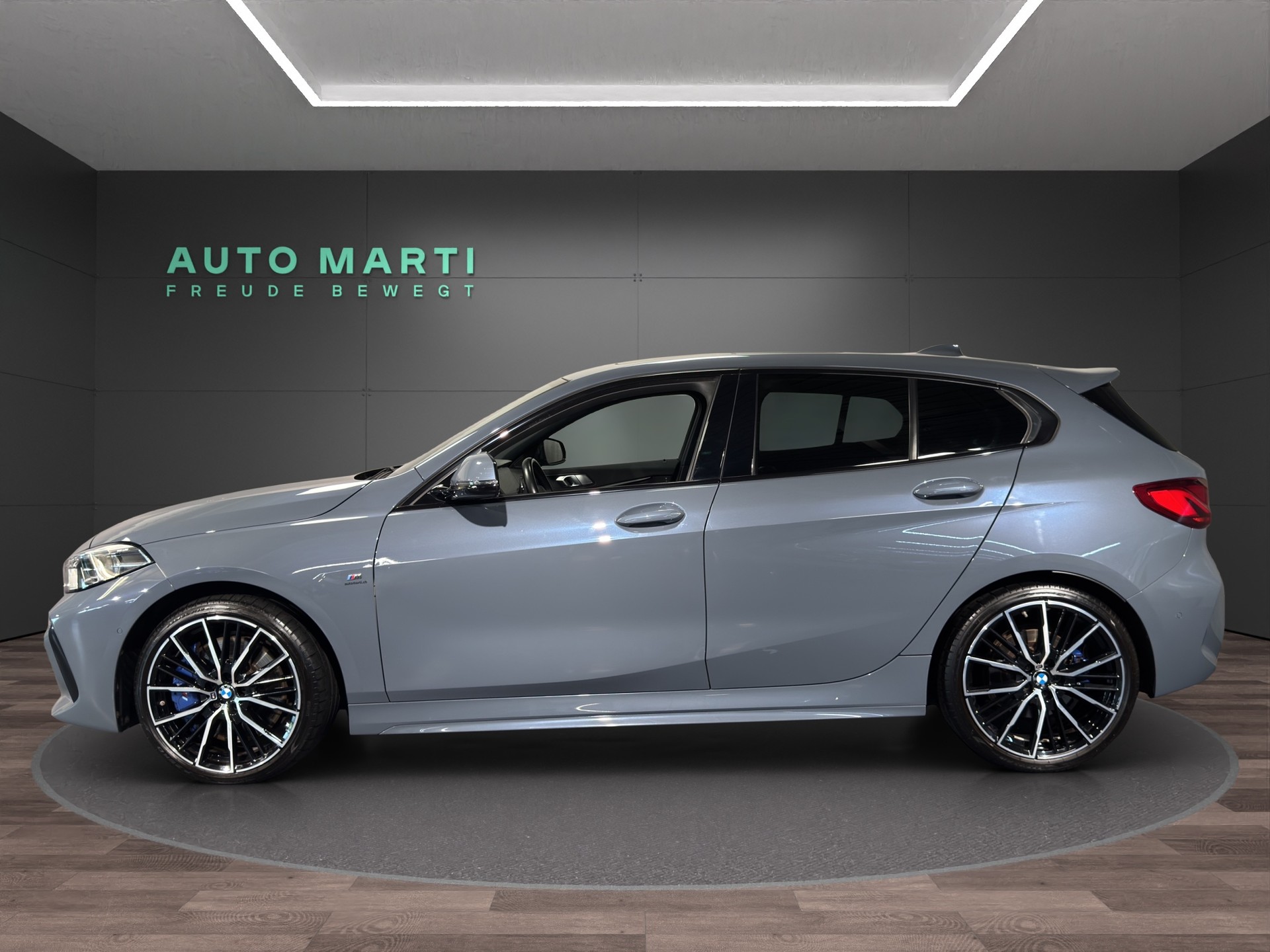 BMW 120d xDrive M Sport-image-1
