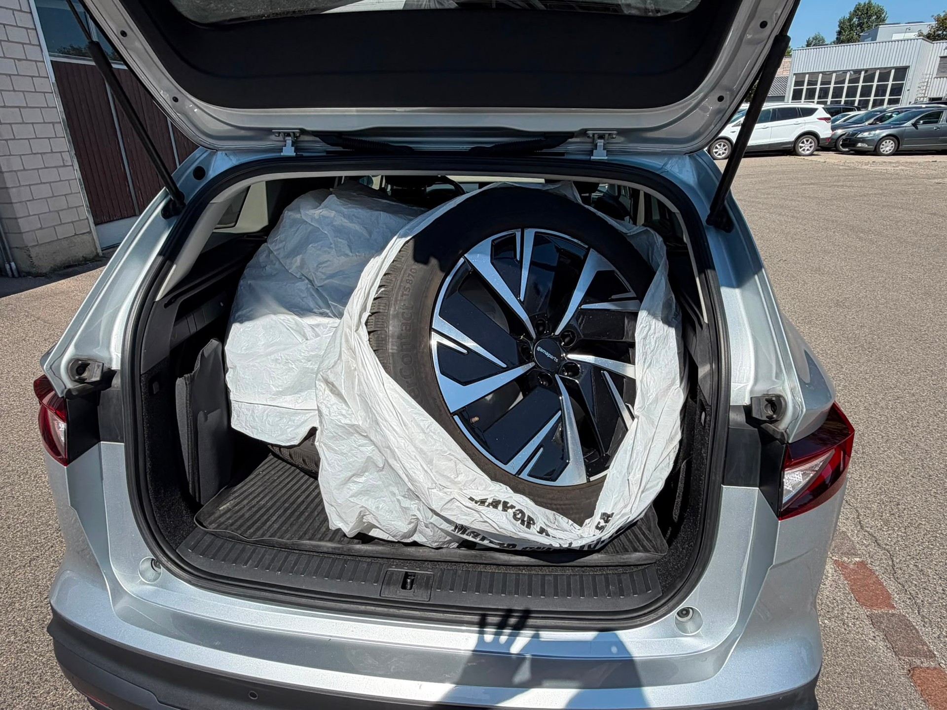 SKODA Enyaq iV 80-image-9