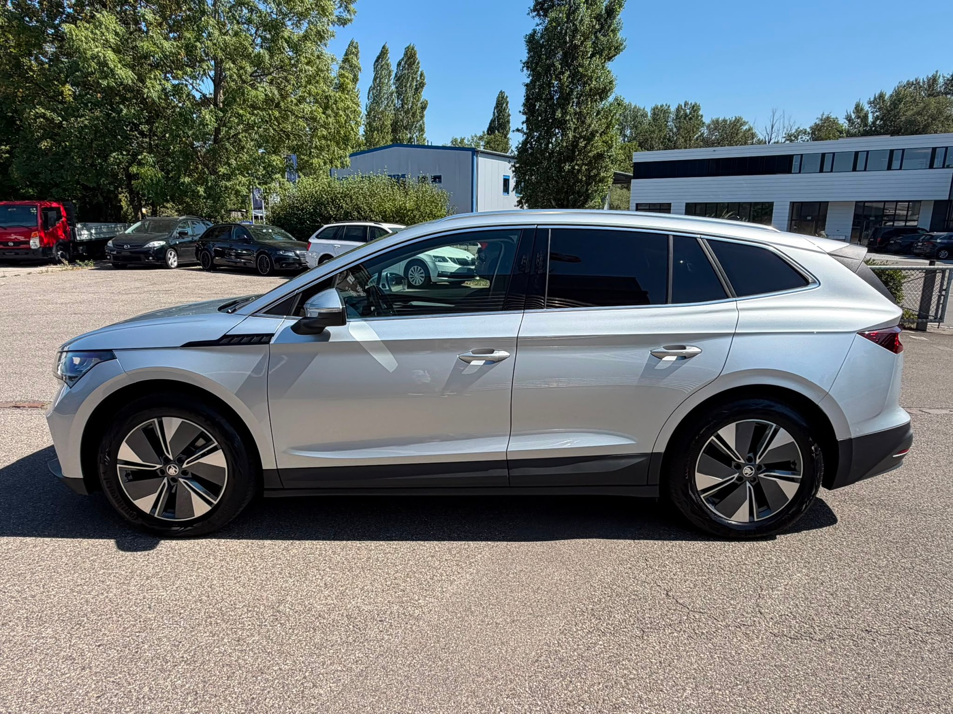 SKODA Enyaq iV 80-image-1