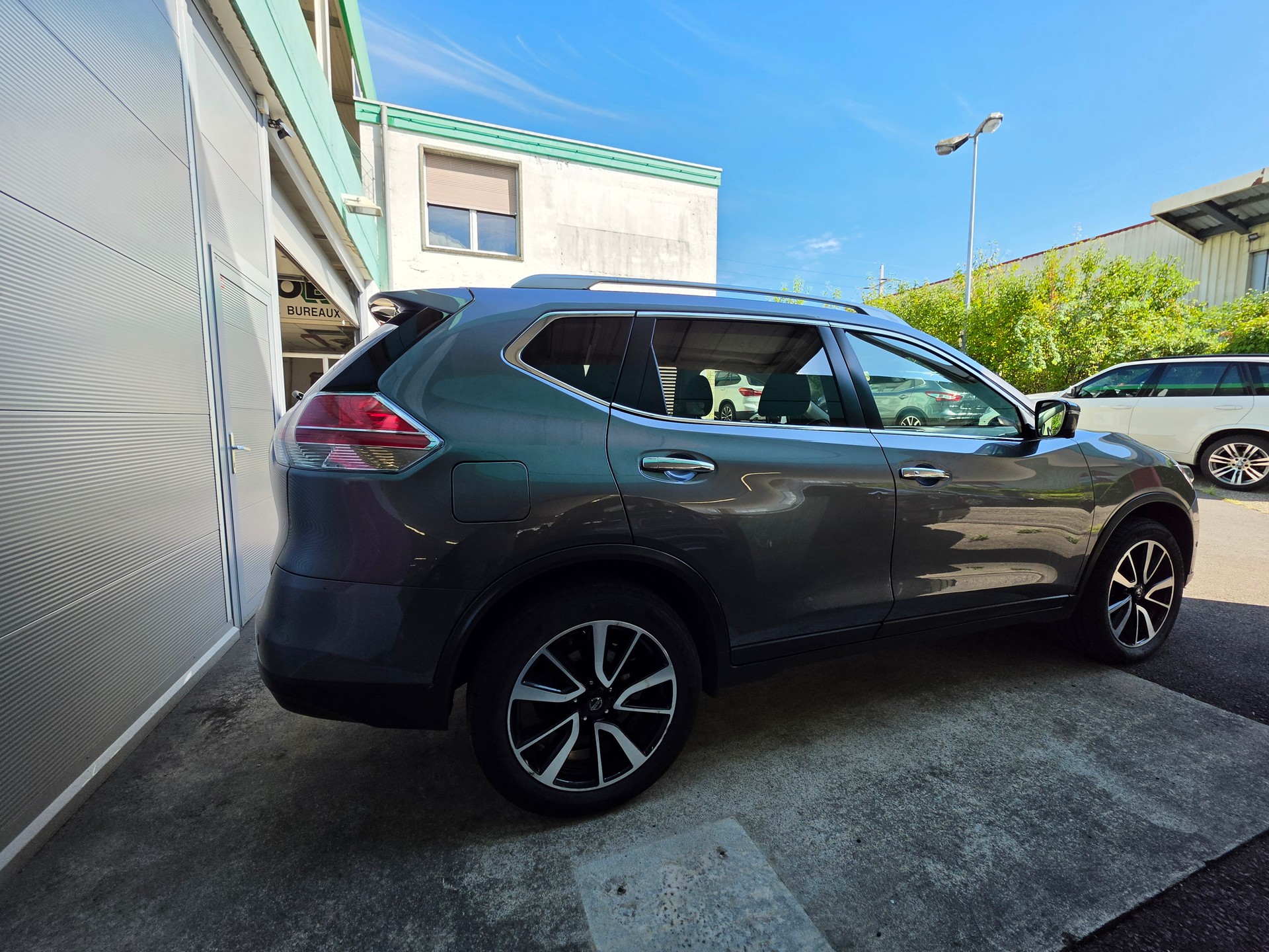 NISSAN X-Trail 2.0 dCi Swiss Ed. Xtronic CVT ALL-MODE 4x4-image-4