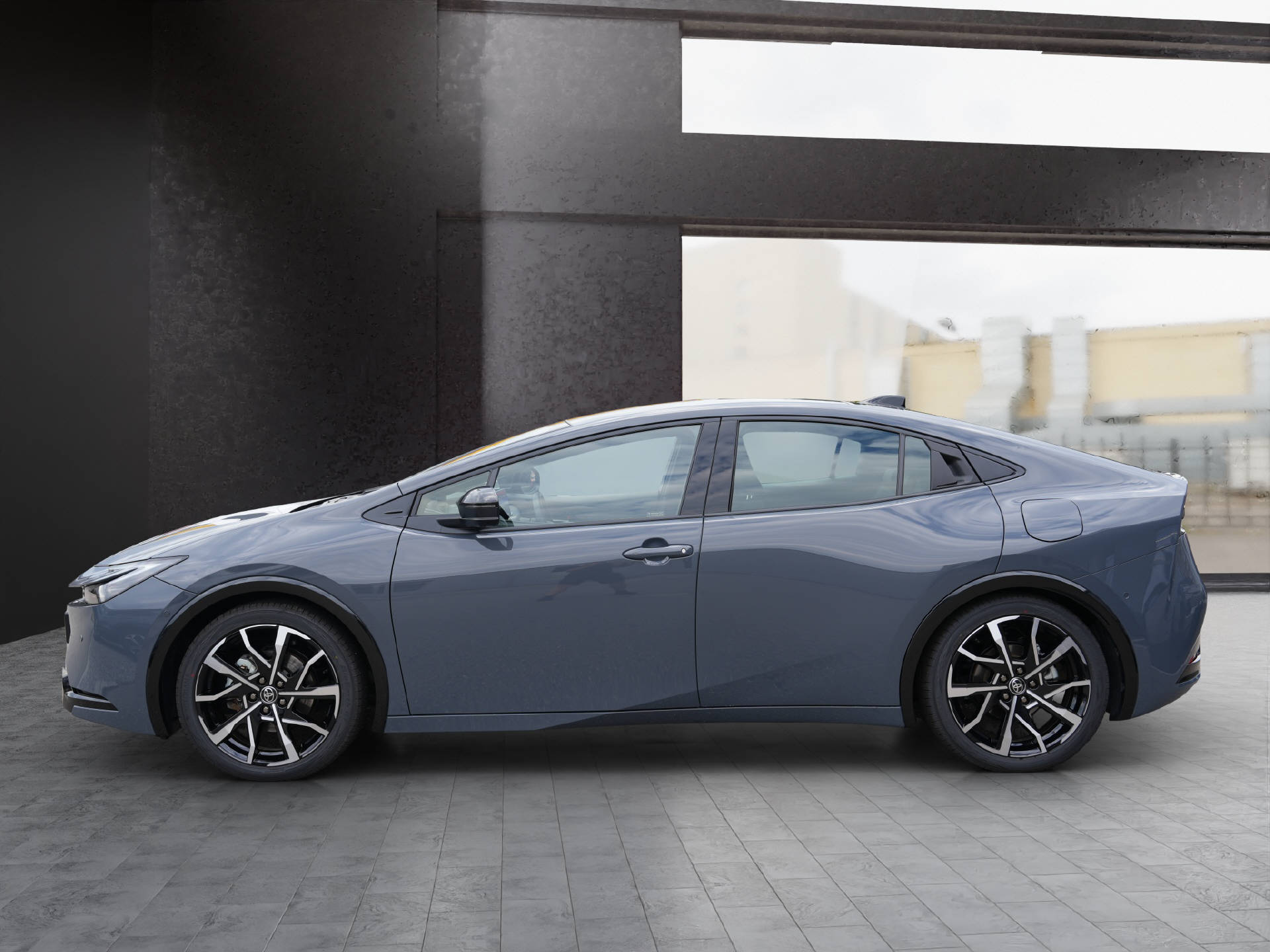 TOYOTA Prius 2.0 Plug-In-Hybrid Premium-showroom-element-2