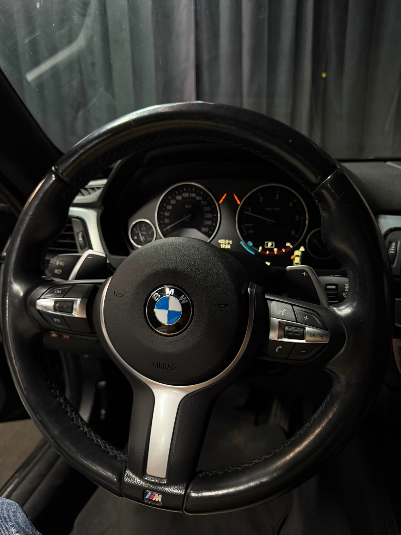 BMW 420d Gran Coupé xDrive Sport Line Steptronic-image-15