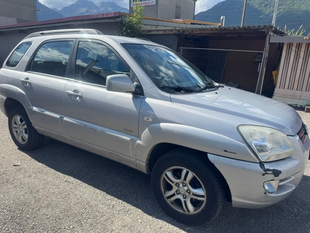 KIA Sportage 2.0 CRDi Active-image-3