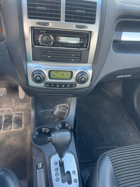 KIA Sportage 2.0 CRDi Active-image-12