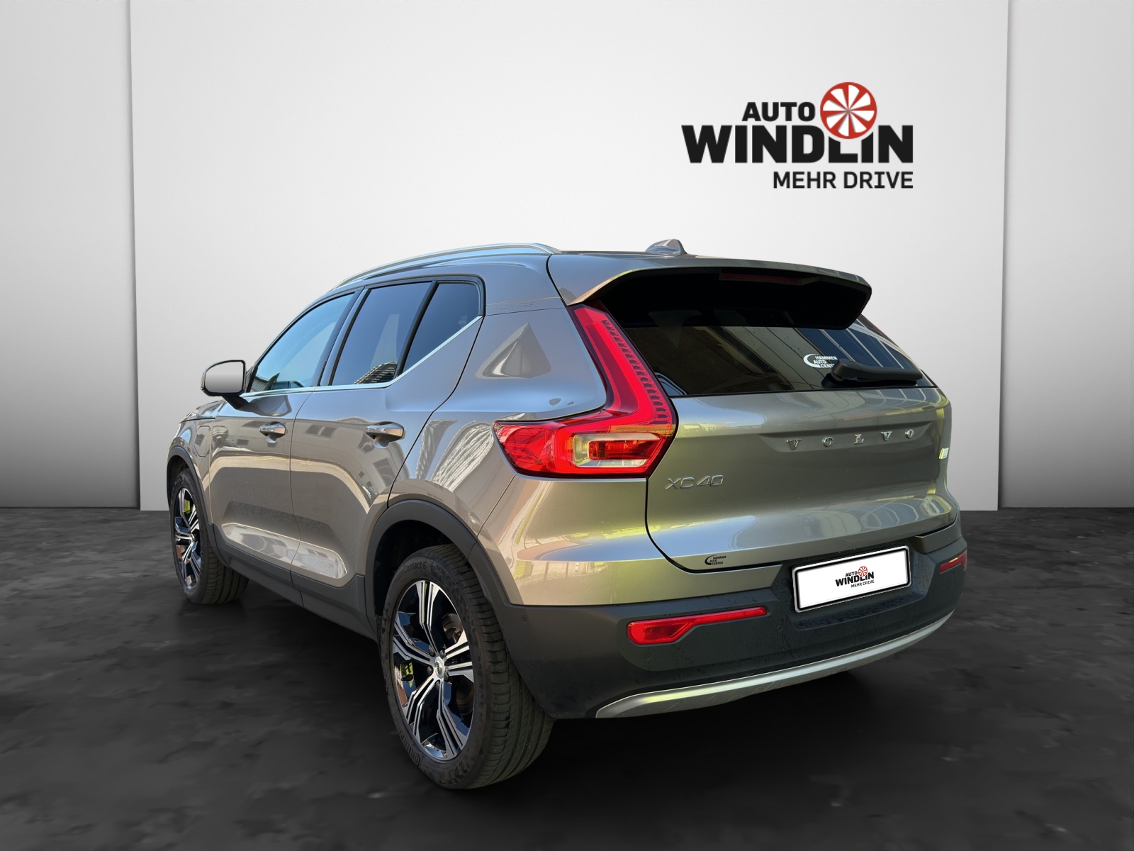 VOLVO XC40 1.5 T5 PiH Inscription Expression-image-3