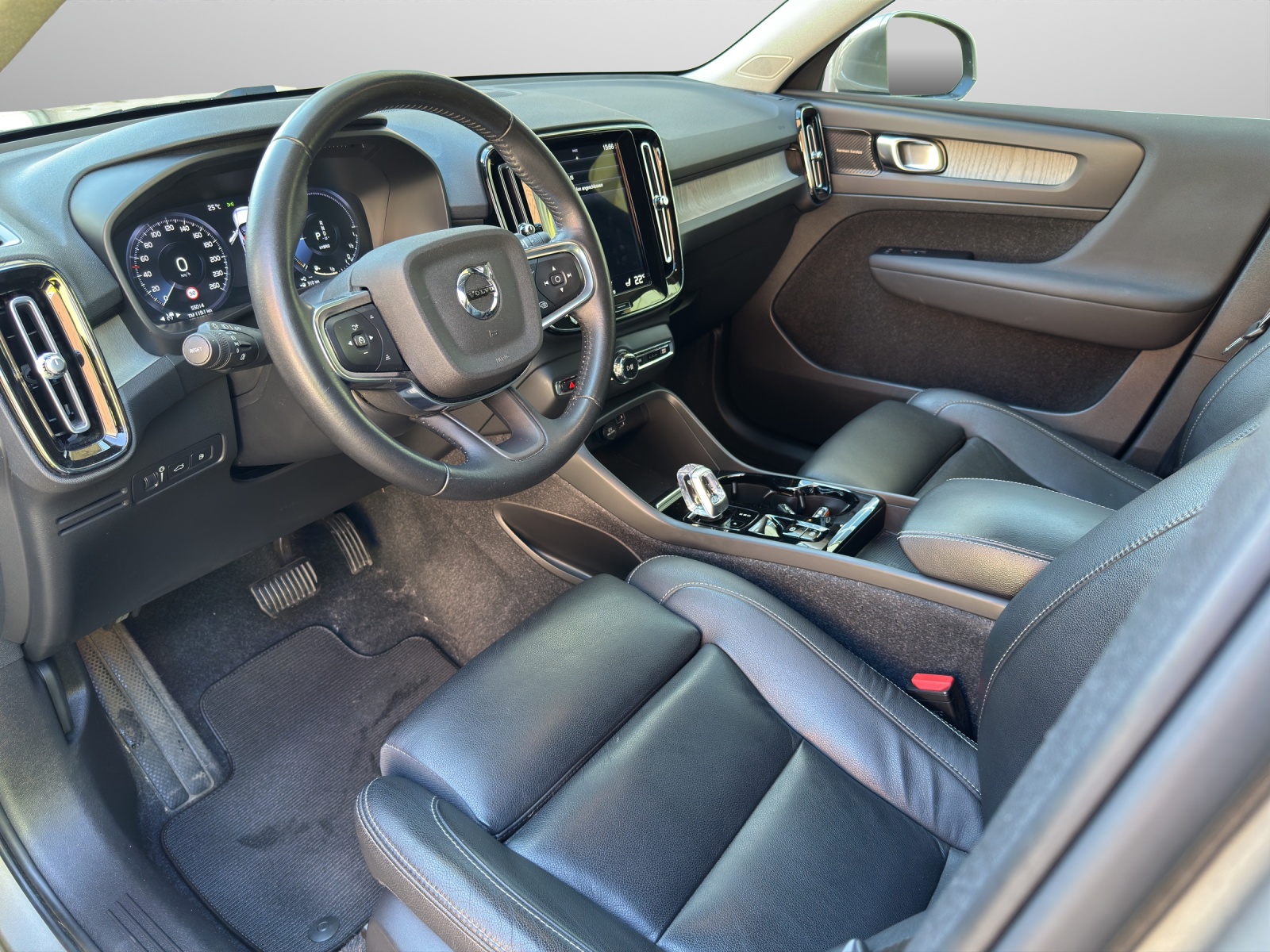 VOLVO XC40 1.5 T5 PiH Inscription Expression-image-4
