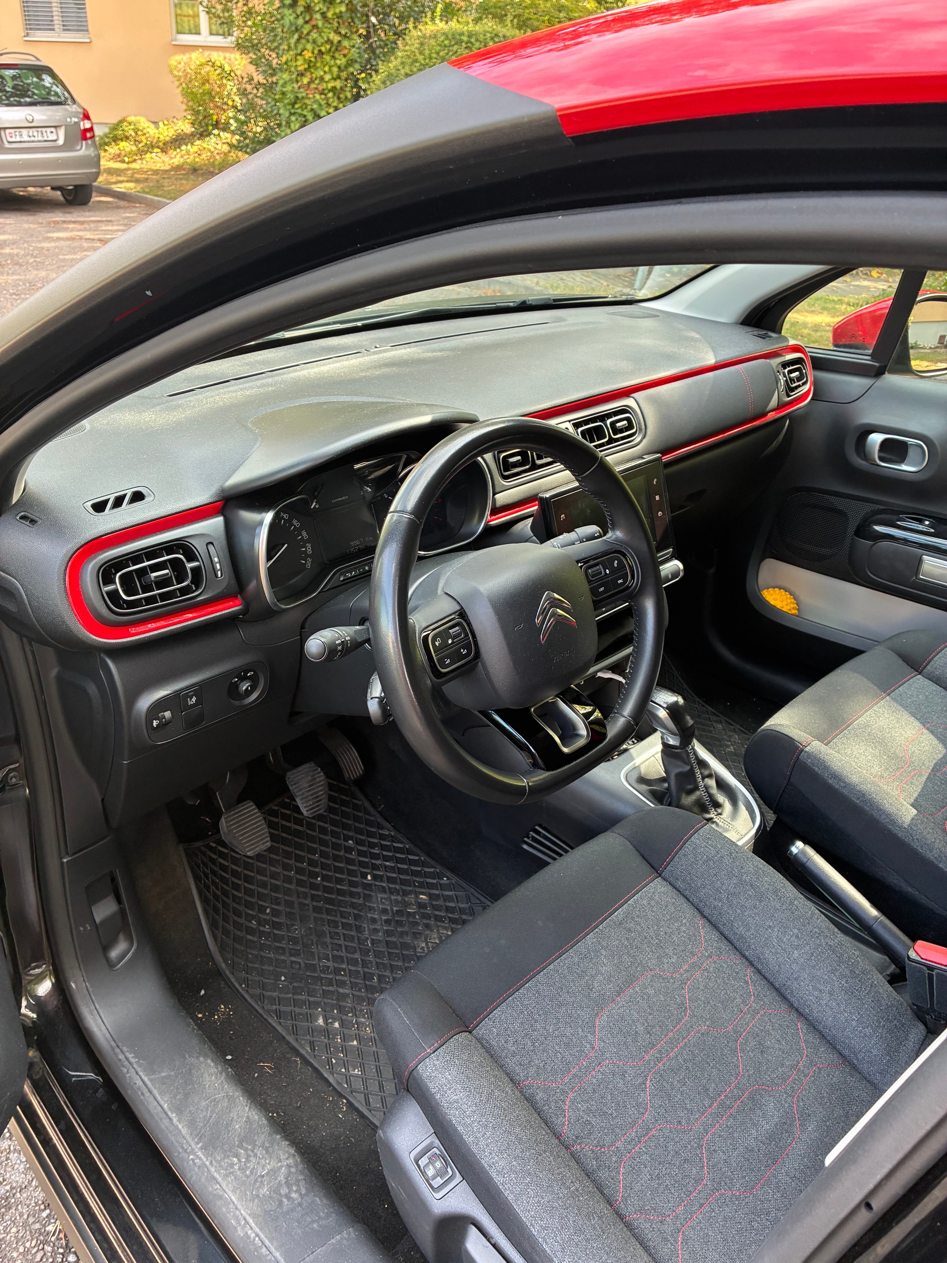 CITROEN 1.2 PureTech Shine-image-5