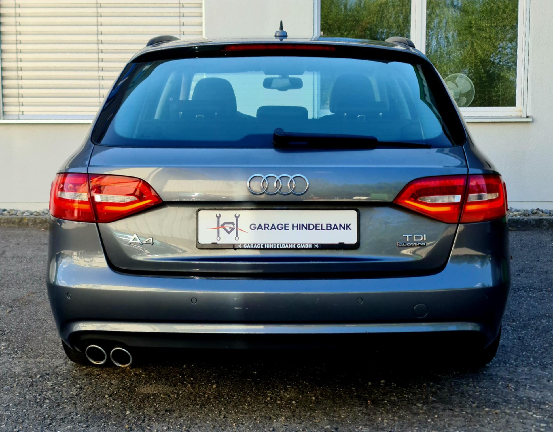 AUDI A4 Avant 2.0 TDI quattro S-tronic-image-8