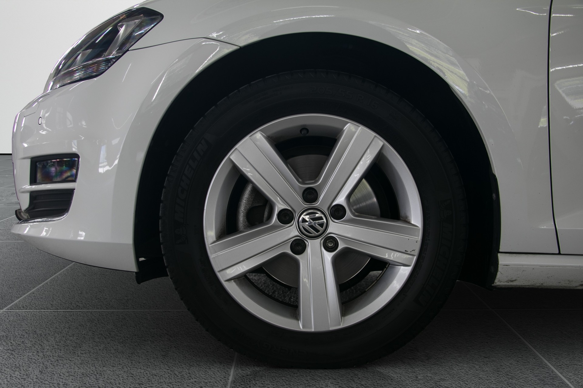 VW Golf 2.0 TDI Highline 4Motion-image-16