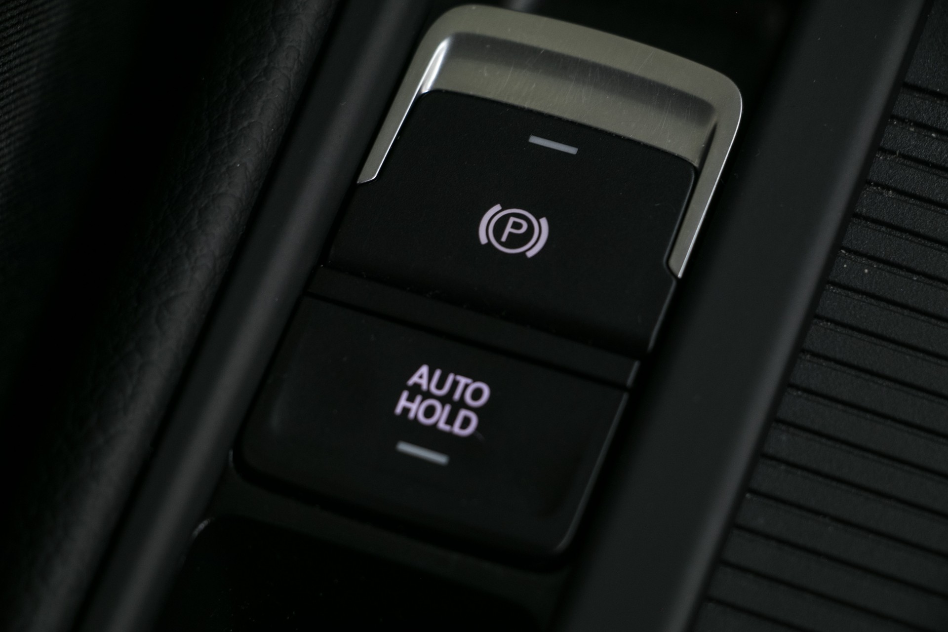 VW Golf 2.0 TDI Highline 4Motion-image-10
