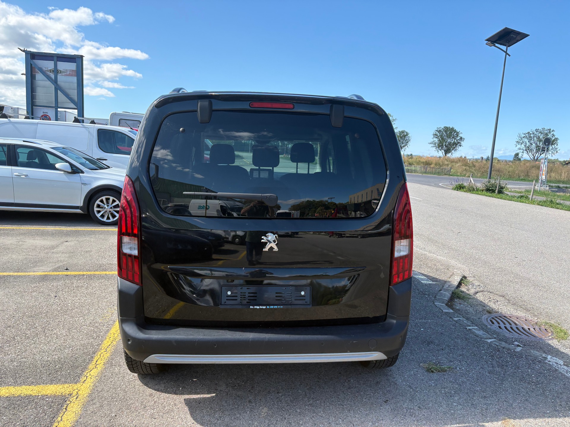 PEUGEOT Rifter 1.2 PureTech Allure EAT8-image-8