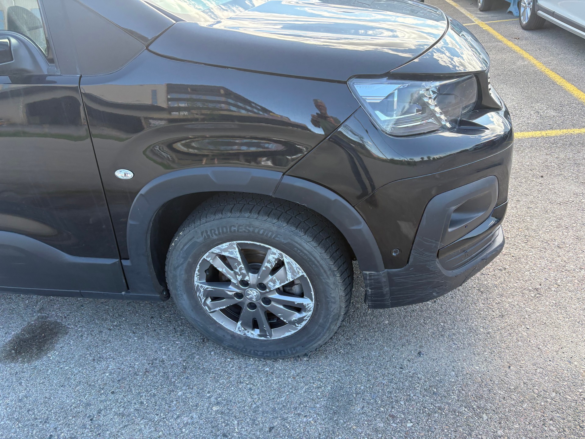 PEUGEOT Rifter 1.2 PureTech Allure EAT8-image-12