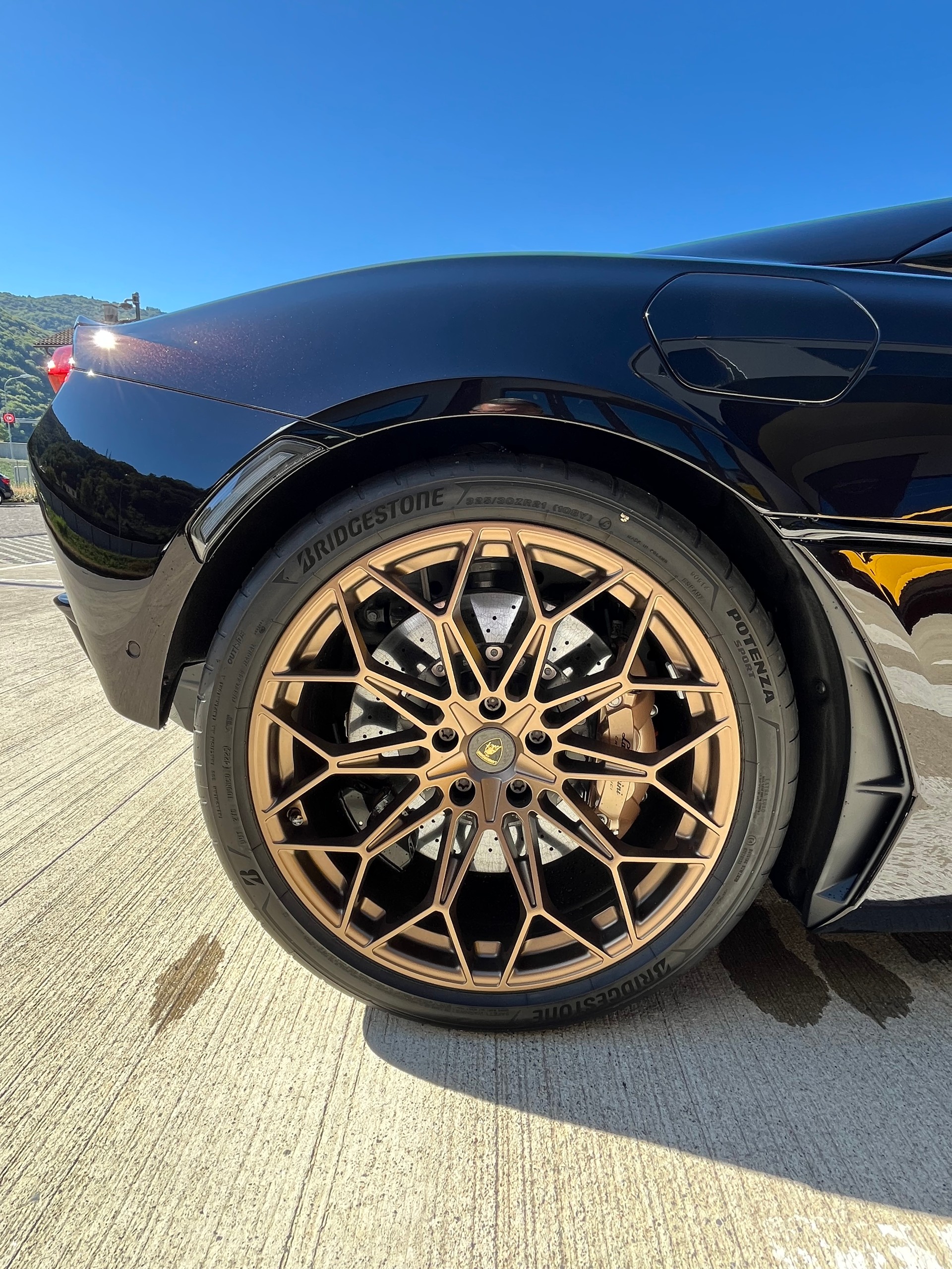 LAMBORGHINI Temerario MY26 Selezione Certified Pre-Owned Certifications: 150-point check list Lamborghini Lugano-showroom-element-3