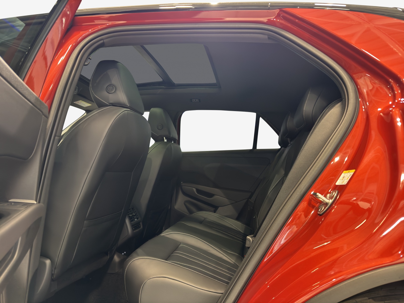 VW T-Roc 1.5 eTSI mHEV R-Line DSG-image-11