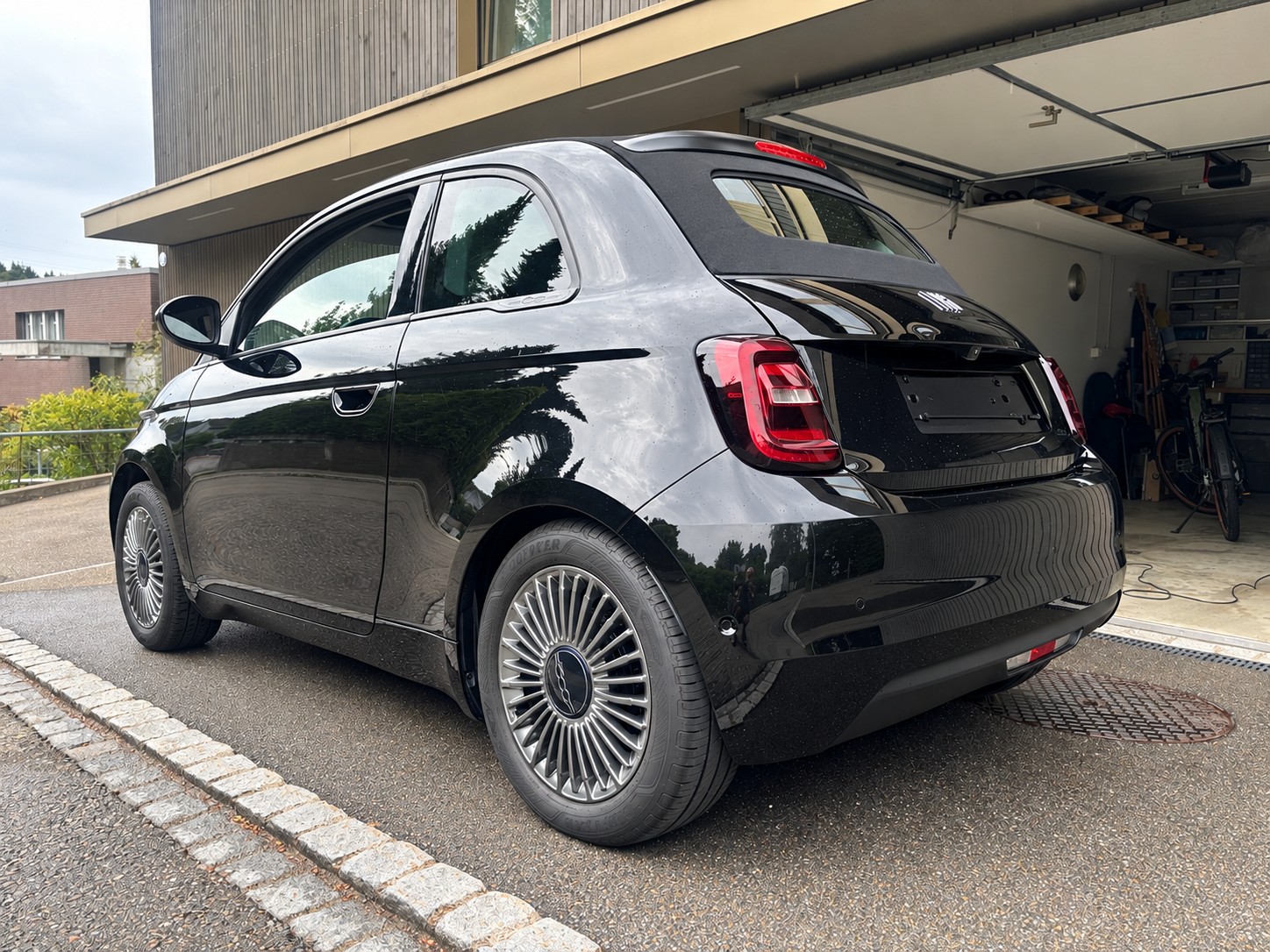 FIAT 500 C electric 87kW Icon-image-1
