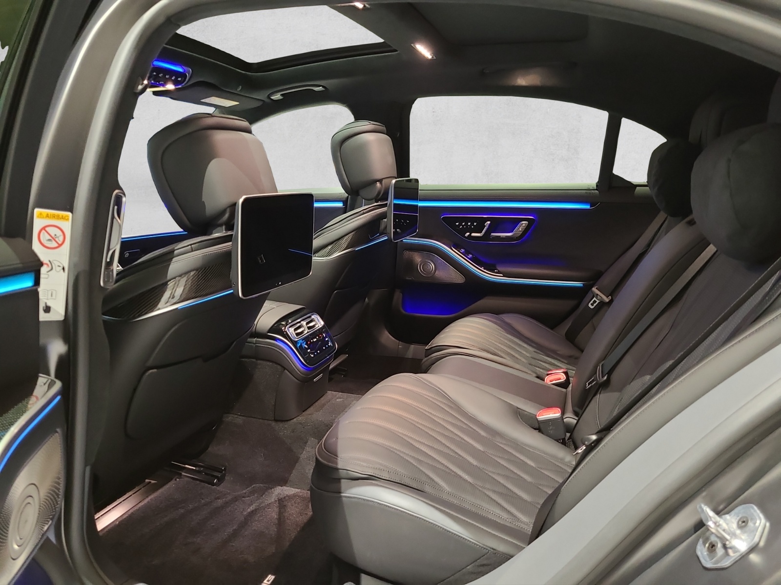 MERCEDES-BENZ S 63 V8 AMG E Performance 4matic+ lang-image-2