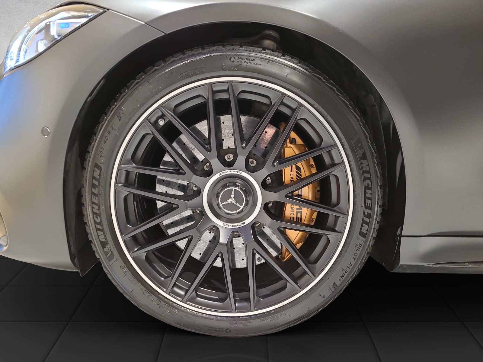 MERCEDES-BENZ S 63 V8 AMG E Performance 4matic+ lang-image-1