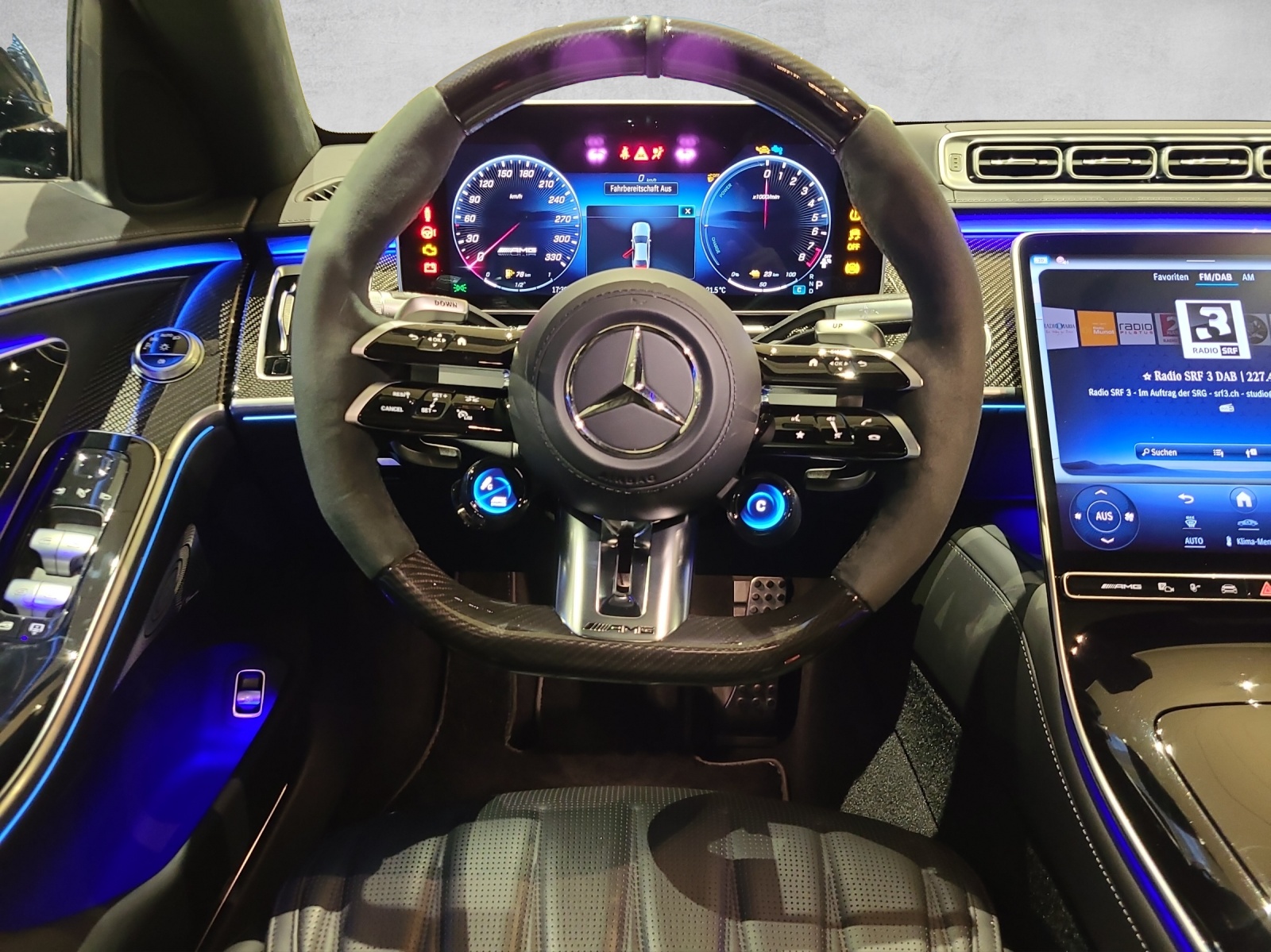 MERCEDES-BENZ S 63 V8 AMG E Performance 4matic+ lang-image-4