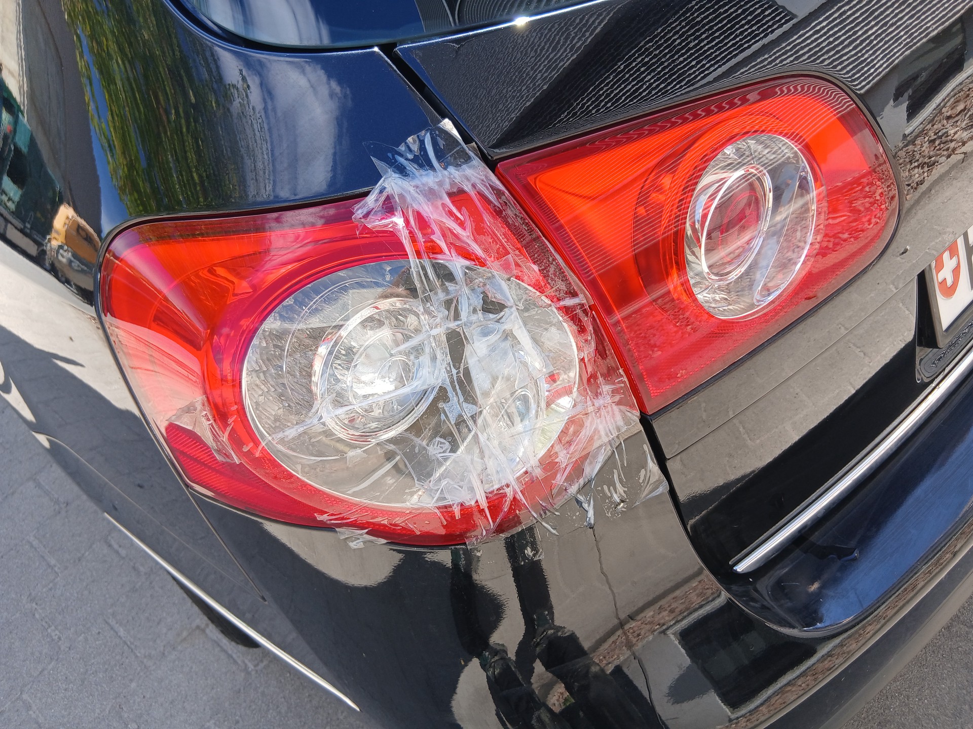 VW Passat Variant 2.0 TDI Trendline-image-5