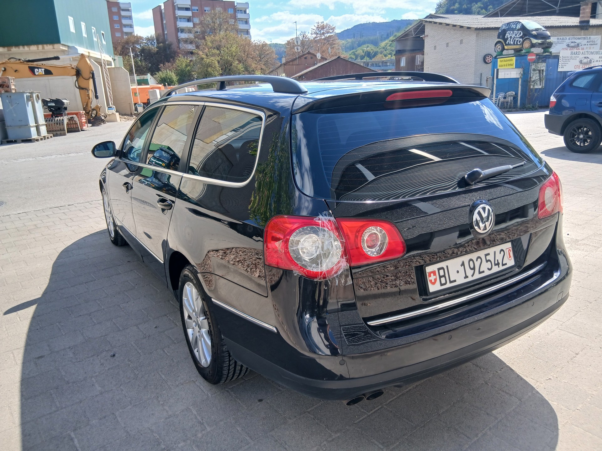VW Passat Variant 2.0 TDI Trendline-image-4