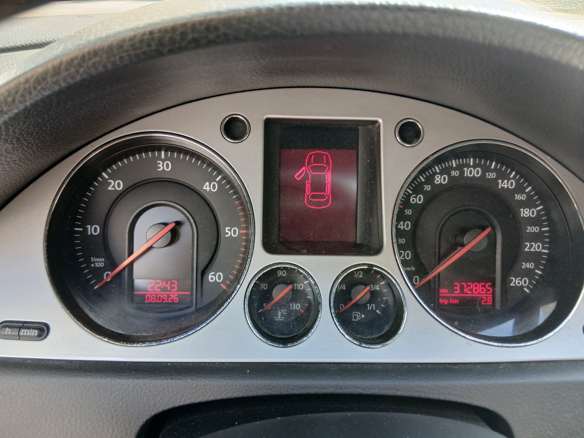 VW Passat Variant 2.0 TDI Trendline-image-9