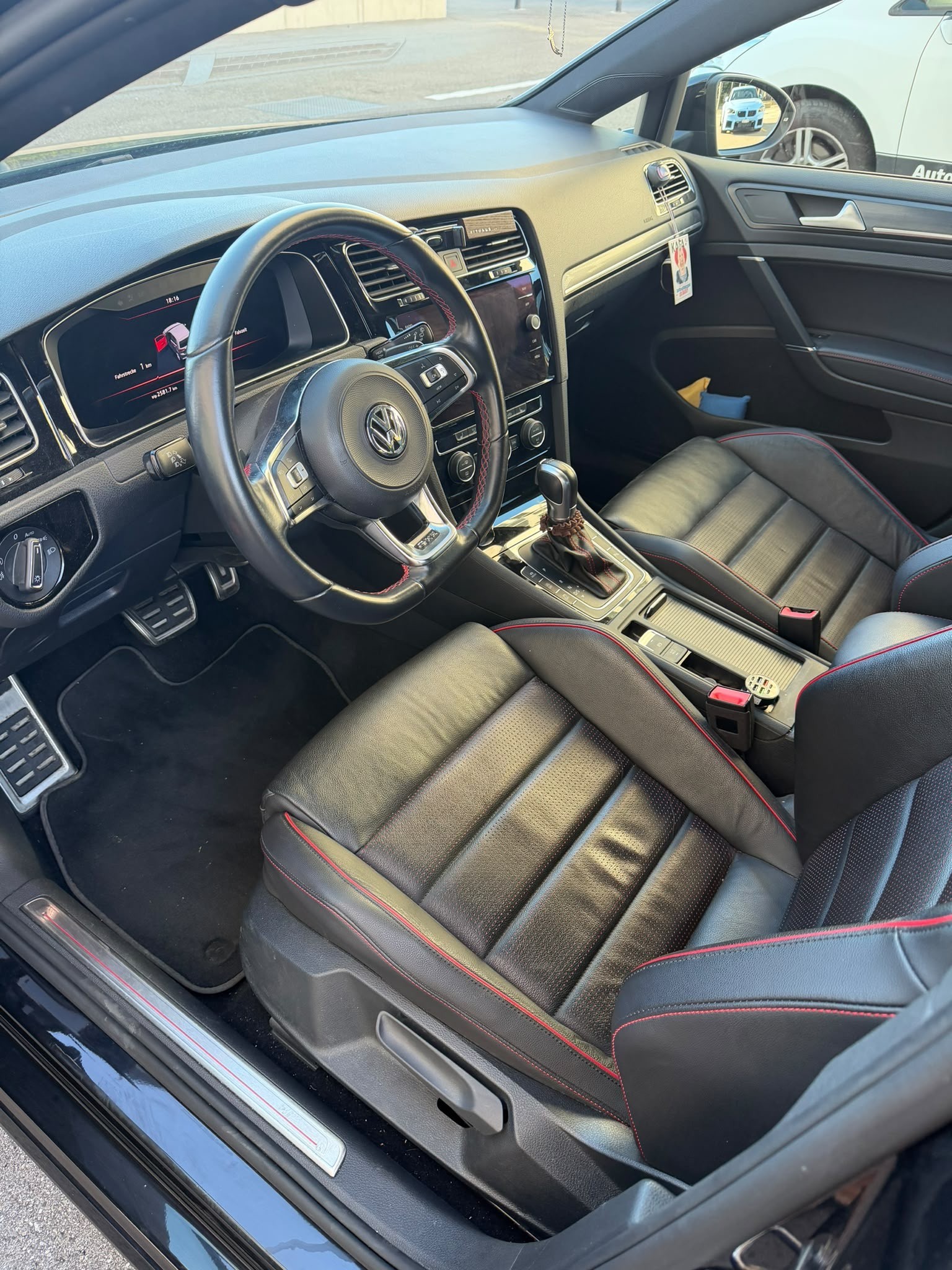 VW 2.0 TSI GTI Performance DSG-image-3