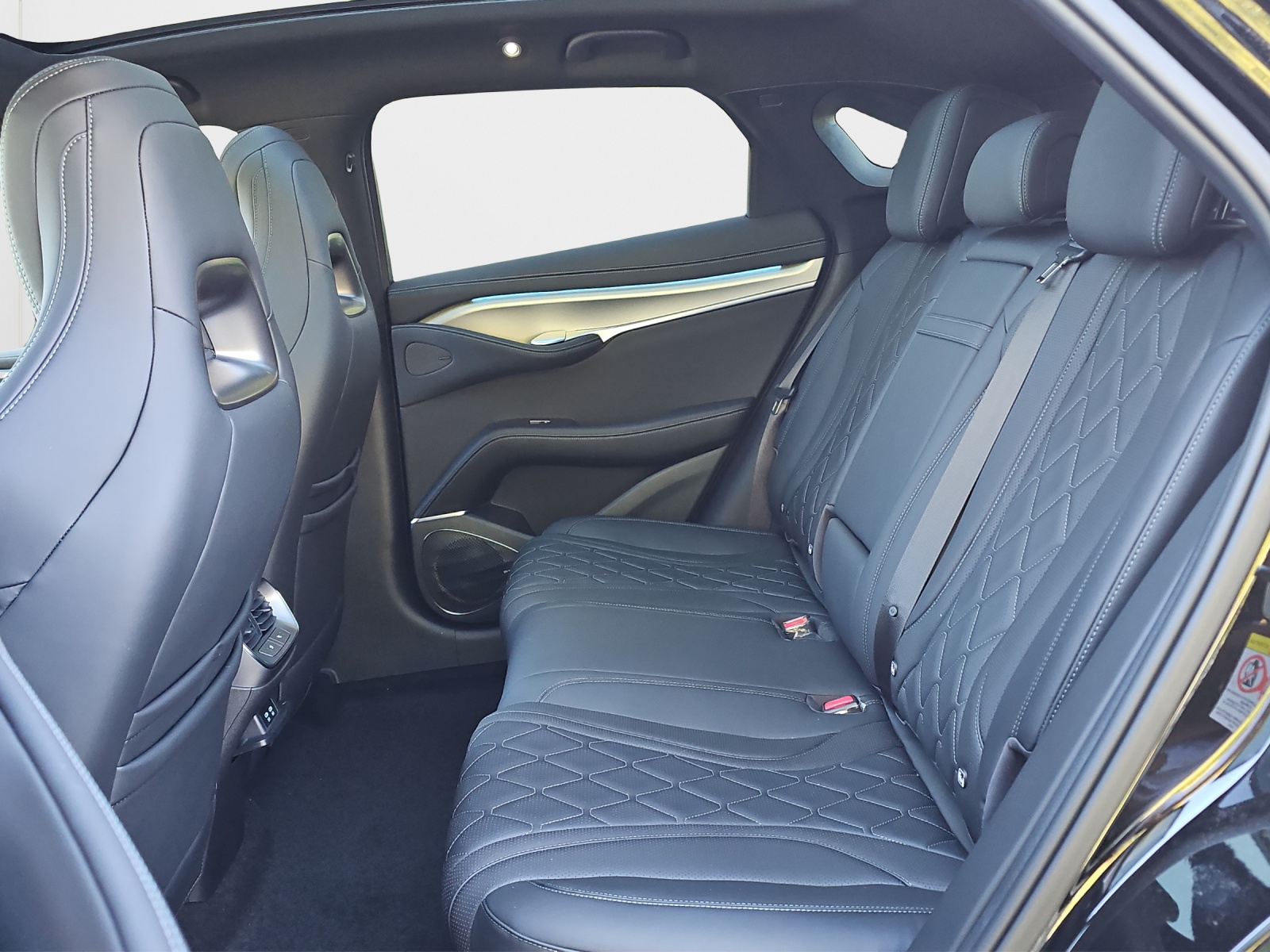 BYD Sealion 7 91,3 kWh Excellence AWD-image-17