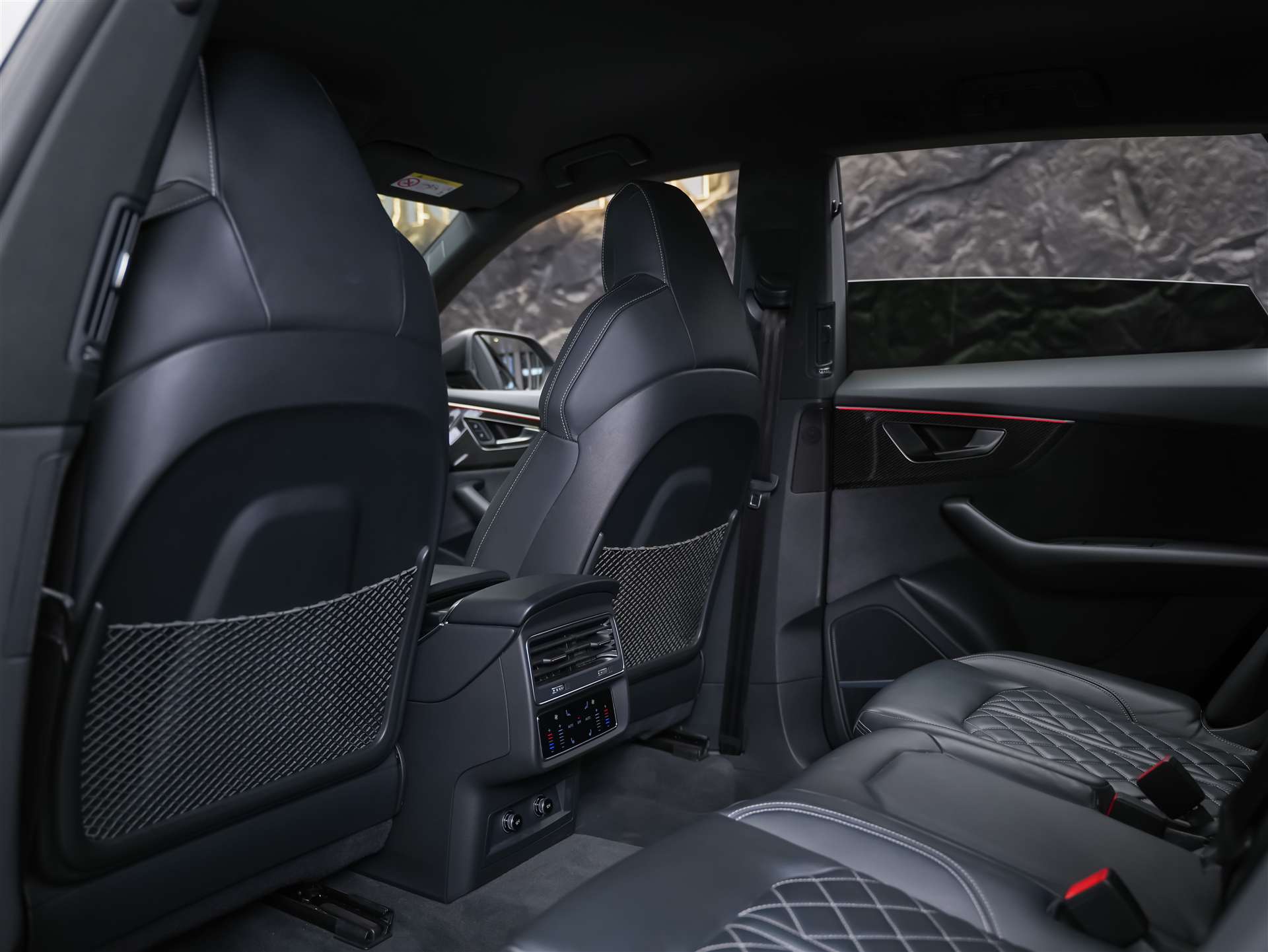 AUDI SQ8 TFSI quattro tiptronic *Maxton Body Kit*B&O*Standheizung*AHK*-image-11