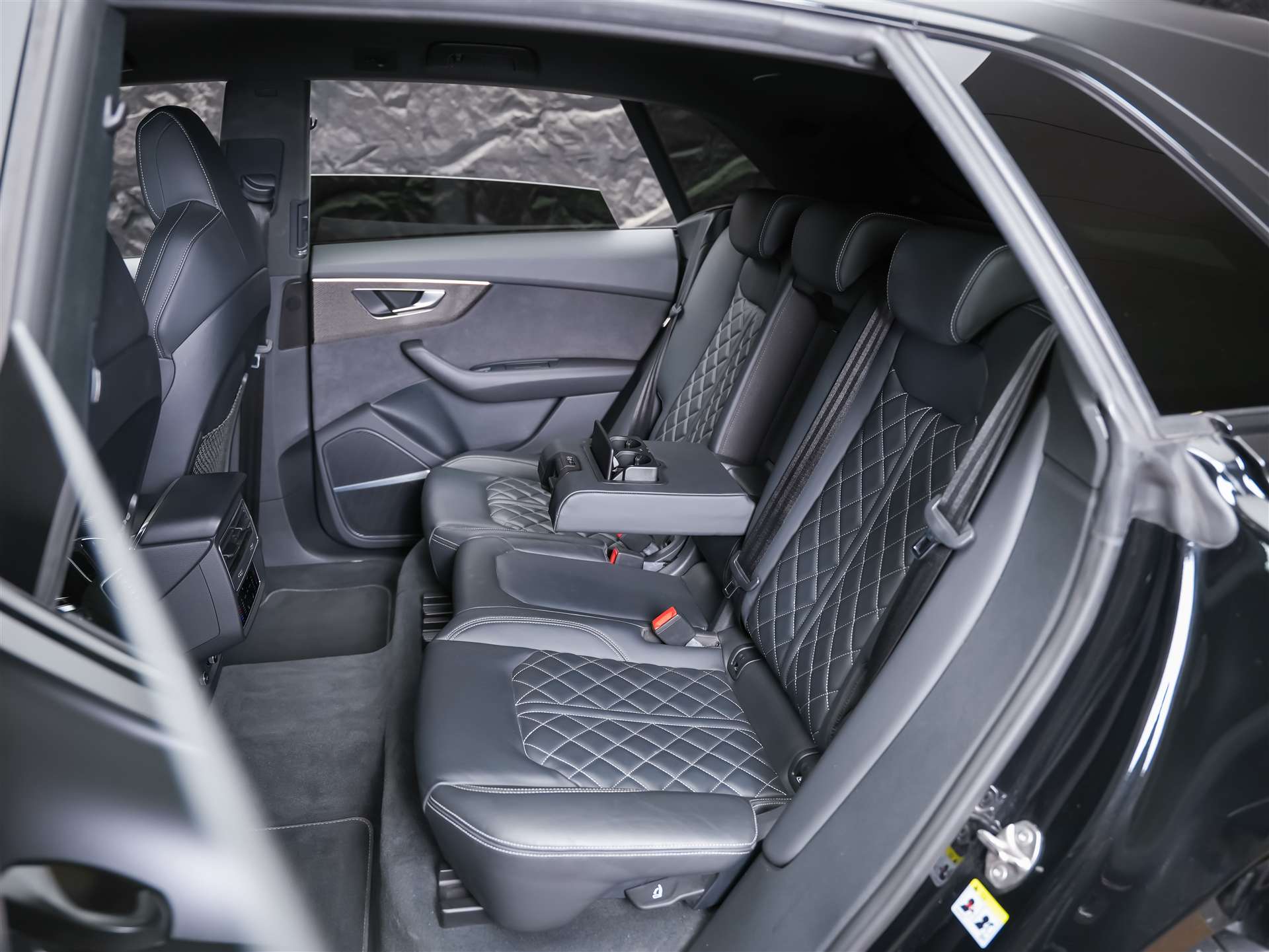AUDI SQ8 TFSI quattro tiptronic *Maxton Body Kit*B&O*Standheizung*AHK*-image-13