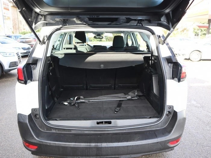 PEUGEOT 5008 1.5 BlueHDi Business Line EAT ** MIT AHK ** RF-Kamera ** G.Navi ** Frisch Ab MFK **-image-5