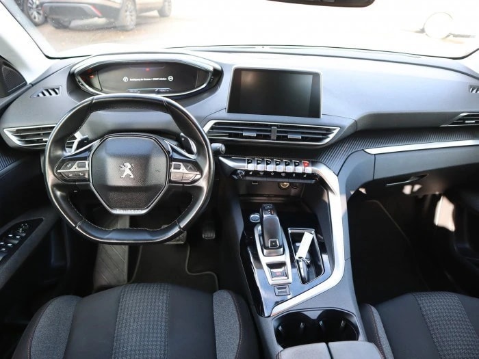 PEUGEOT 5008 1.5 BlueHDi Business Line EAT ** MIT AHK ** RF-Kamera ** G.Navi ** Frisch Ab MFK **-image-8