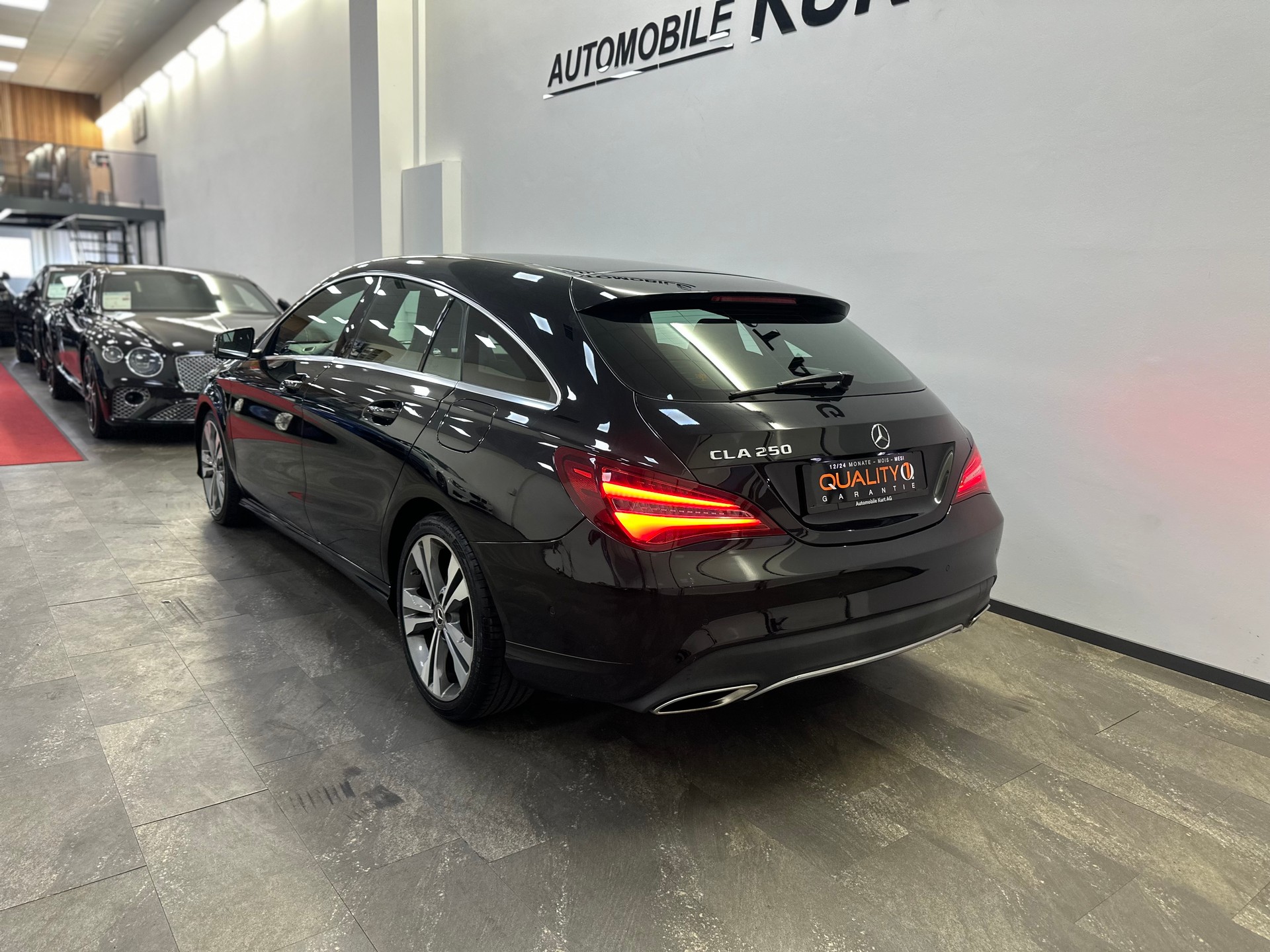 MERCEDES-BENZ CLA Shooting Brake 250 Urban 7G-DCT-image-3