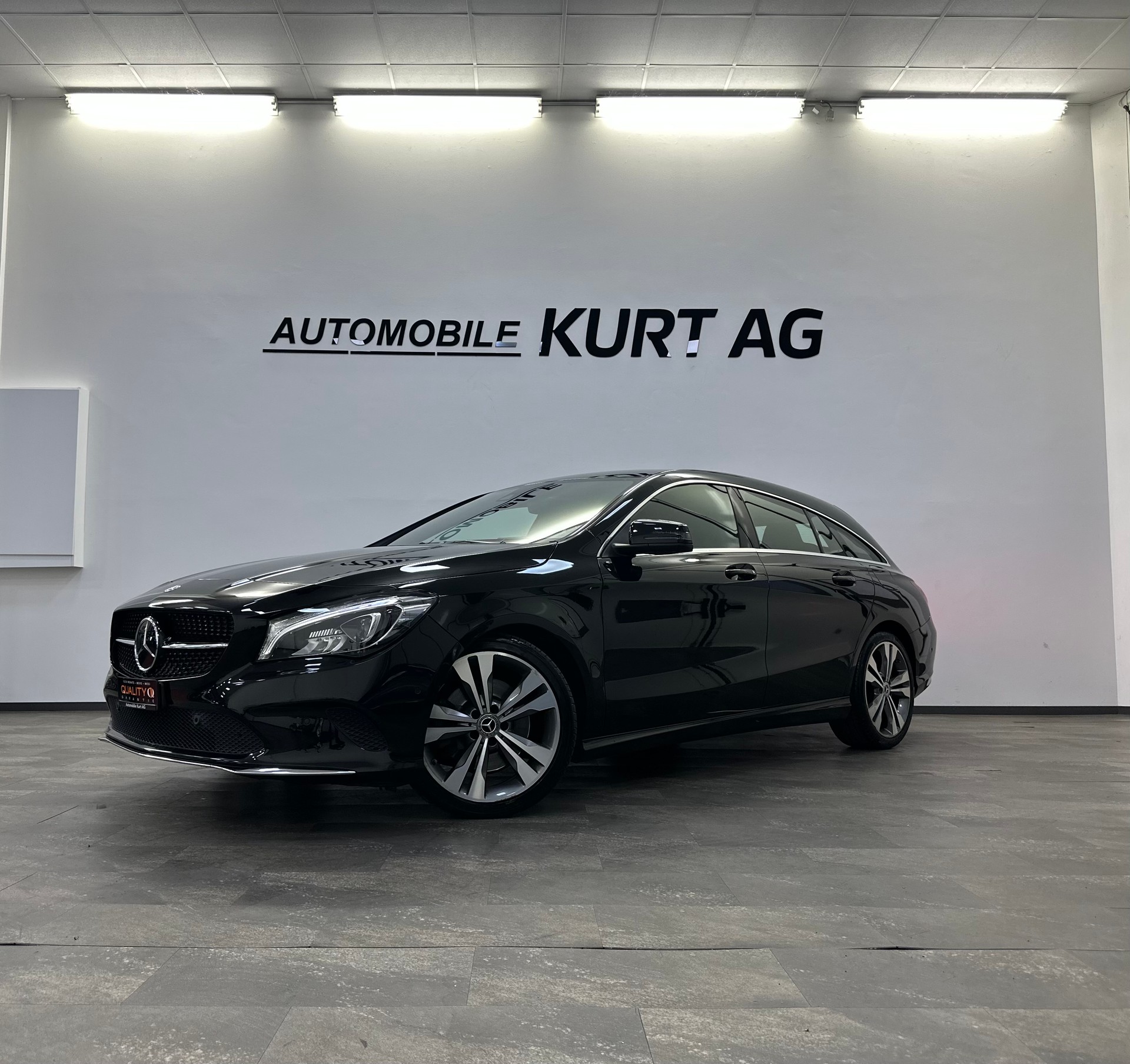 MERCEDES-BENZ CLA Shooting Brake 250 Urban 7G-DCT-image-1