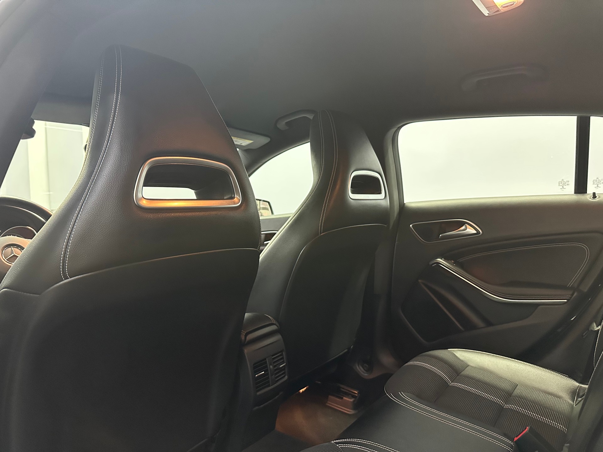 MERCEDES-BENZ CLA Shooting Brake 250 Urban 7G-DCT-image-12
