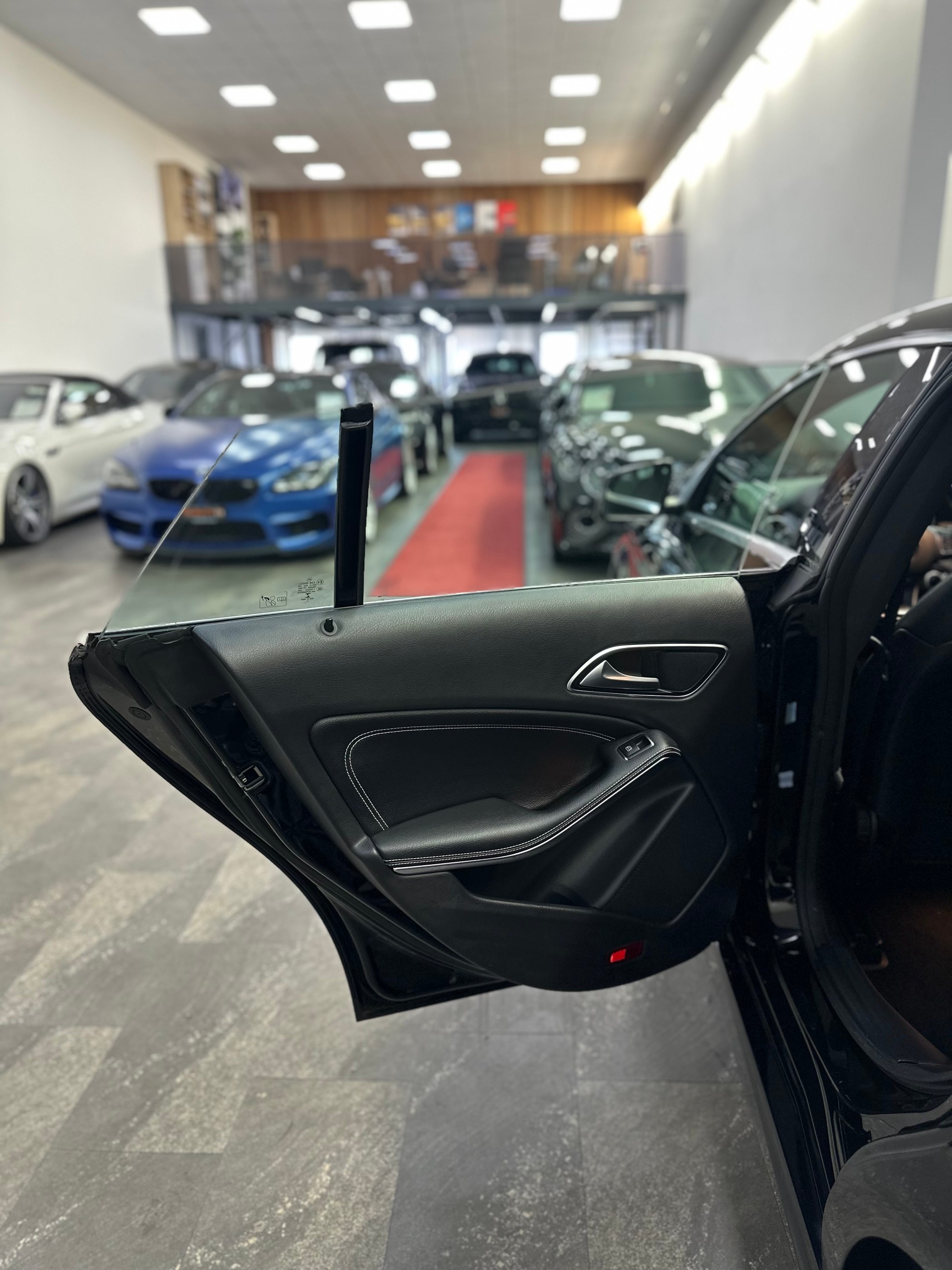 MERCEDES-BENZ CLA Shooting Brake 250 Urban 7G-DCT-image-17