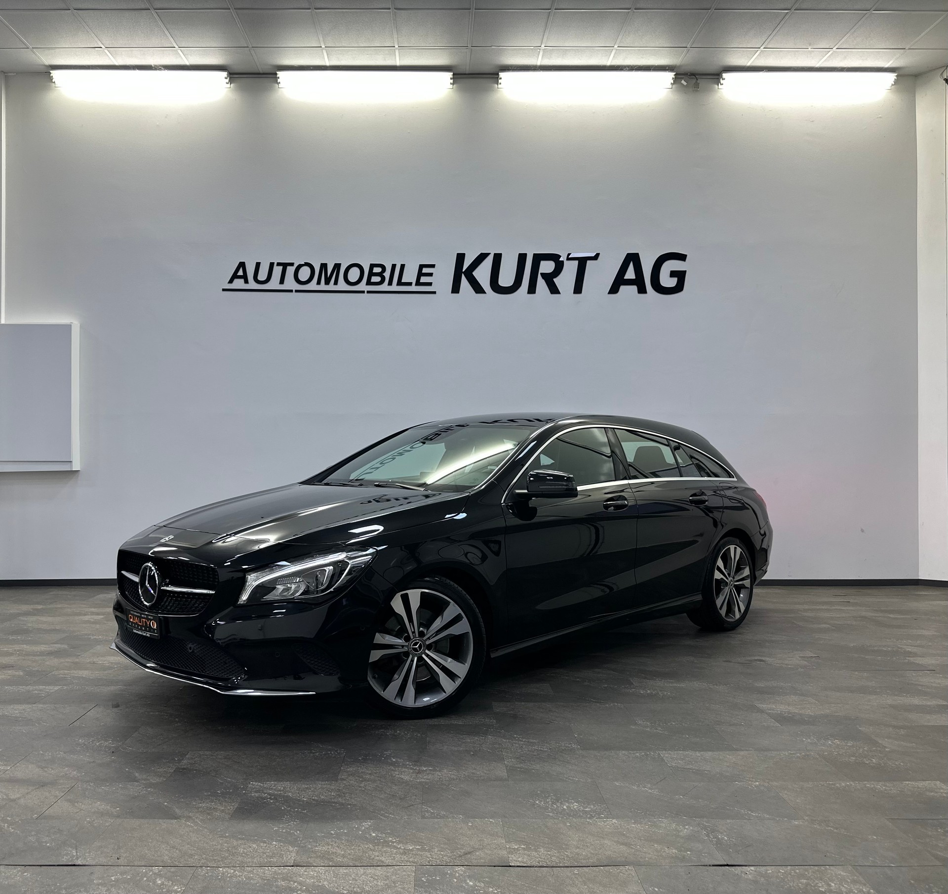 MERCEDES-BENZ CLA Shooting Brake 250 Urban 7G-DCT-image-0