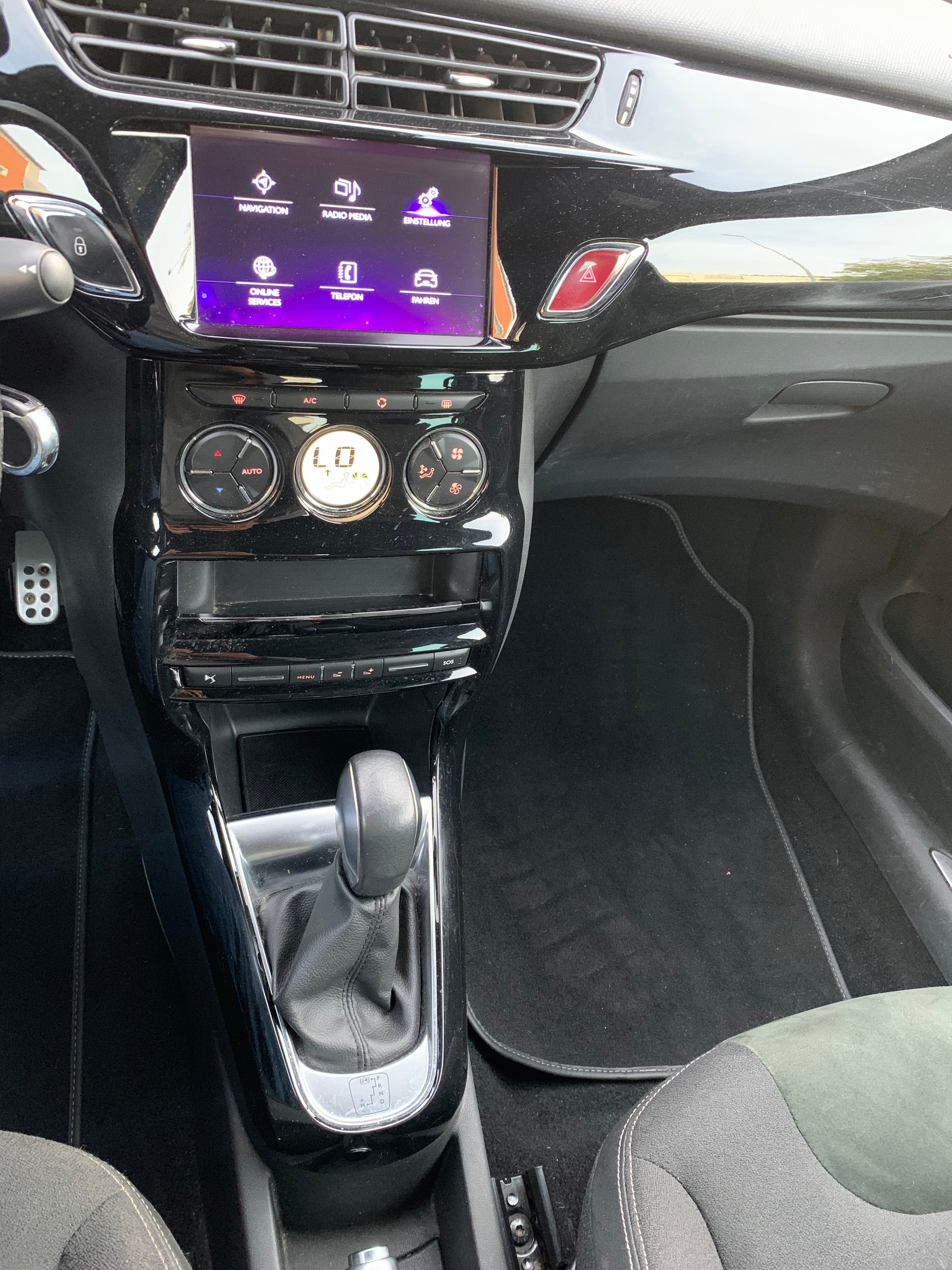 DS AUTOMOBILES Cabrio-image-11