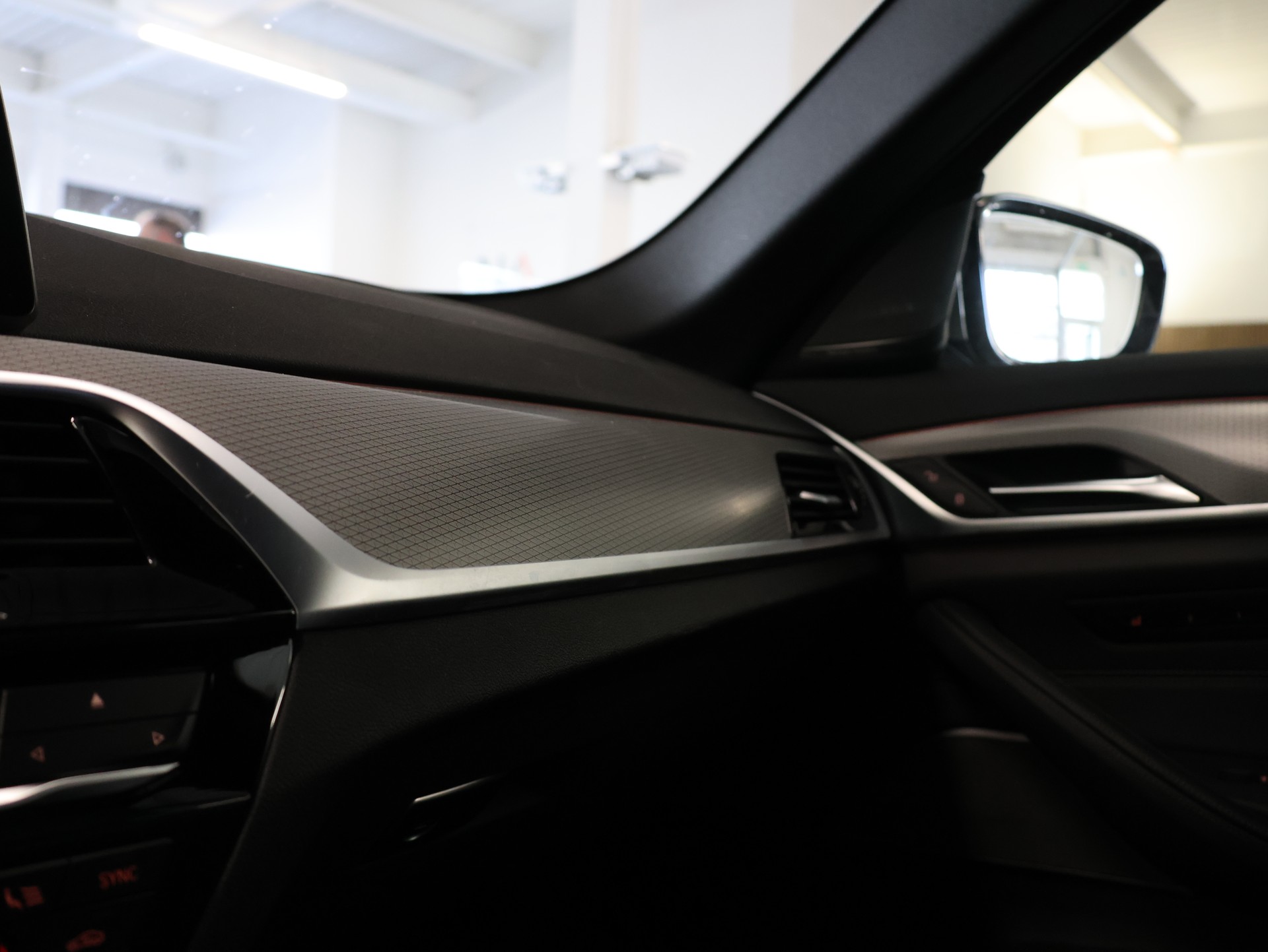 BMW M550d xDrive Touring Steptronic *ALPINWEISS-LACKIERUNG*-image-29