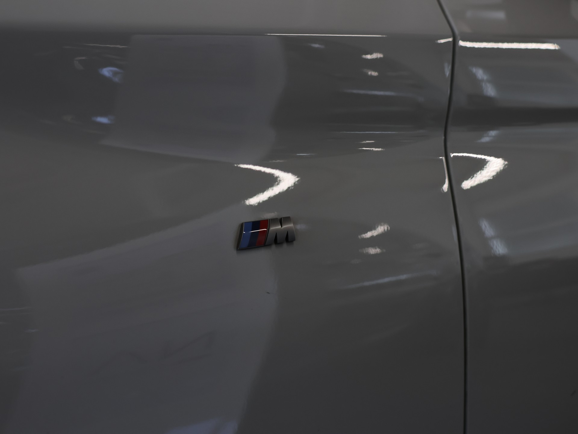 BMW M550d xDrive Touring Steptronic *ALPINWEISS-LACKIERUNG*-image-11