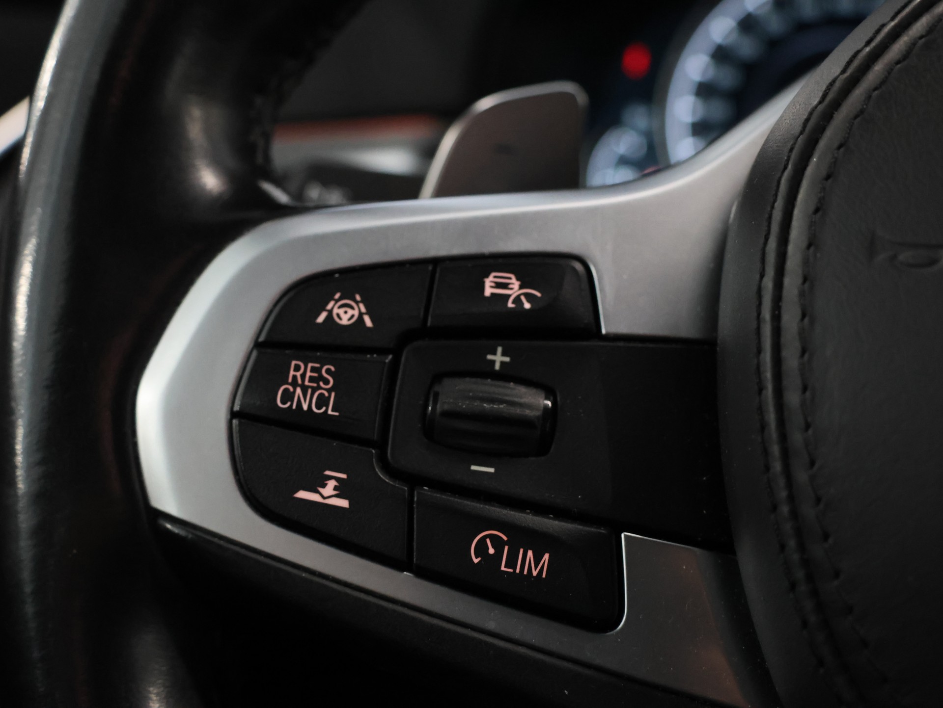 BMW M550d xDrive Touring Steptronic *ALPINWEISS-LACKIERUNG*-image-20