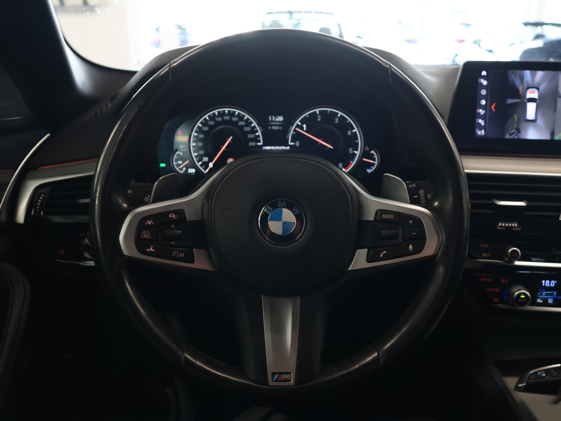 BMW M550d xDrive Touring Steptronic *ALPINWEISS-LACKIERUNG*-image-16