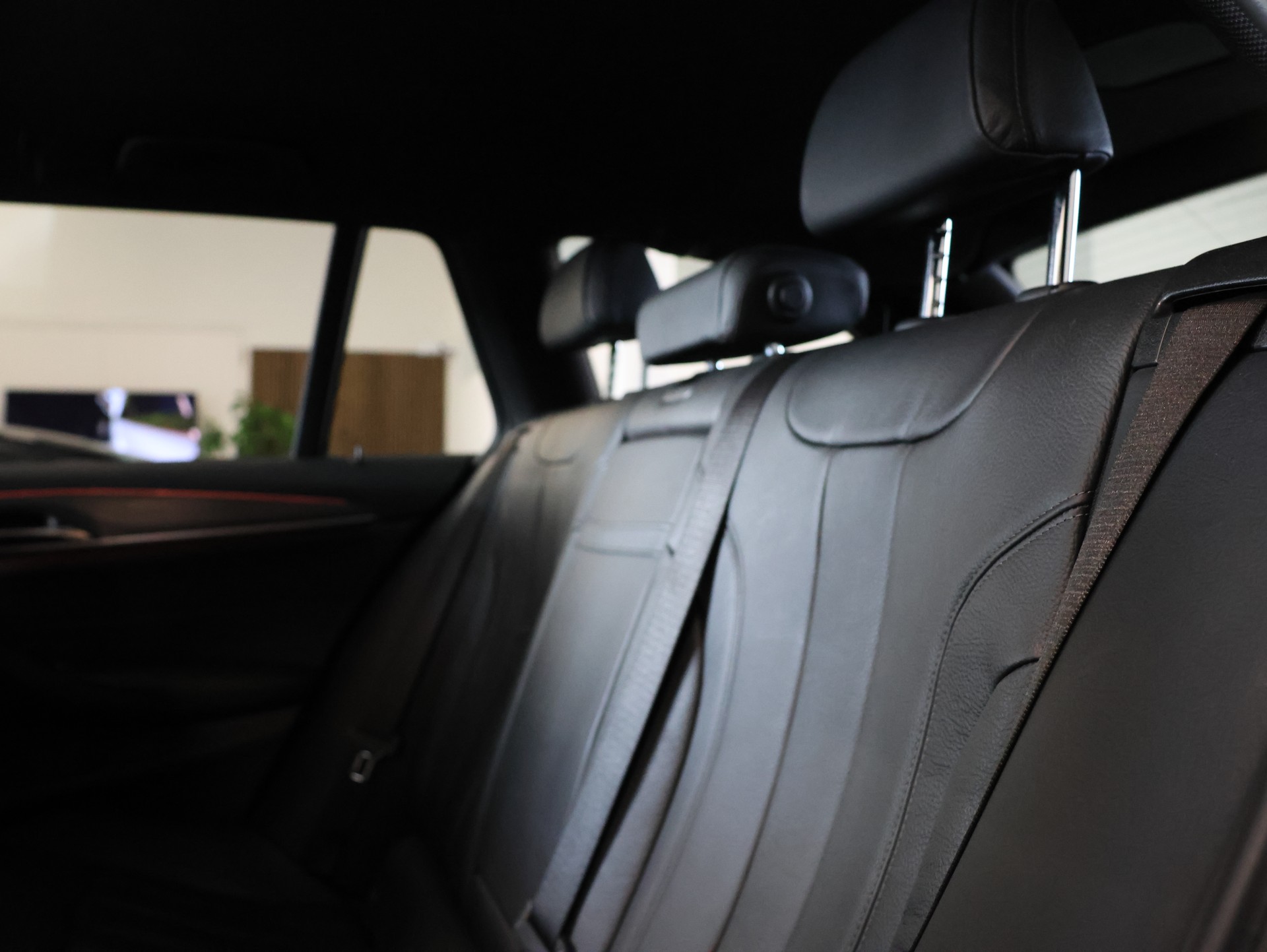 BMW M550d xDrive Touring Steptronic *ALPINWEISS-LACKIERUNG*-image-33