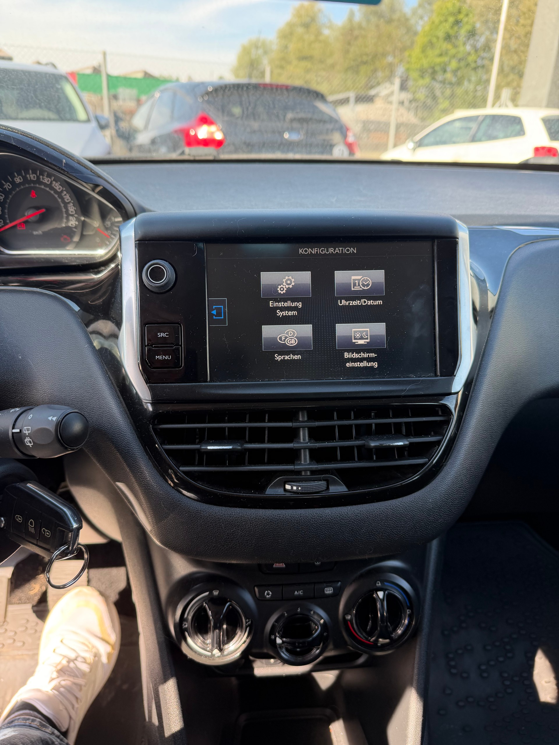 PEUGEOT 208 1.2 VTI Access-image-9