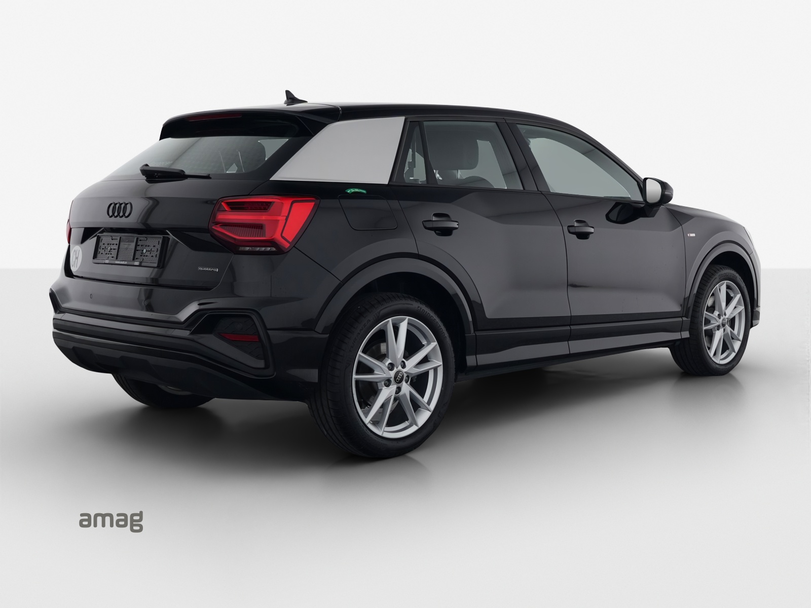 AUDI Q2 40 TFSI S line quattro S-tronic-image-3