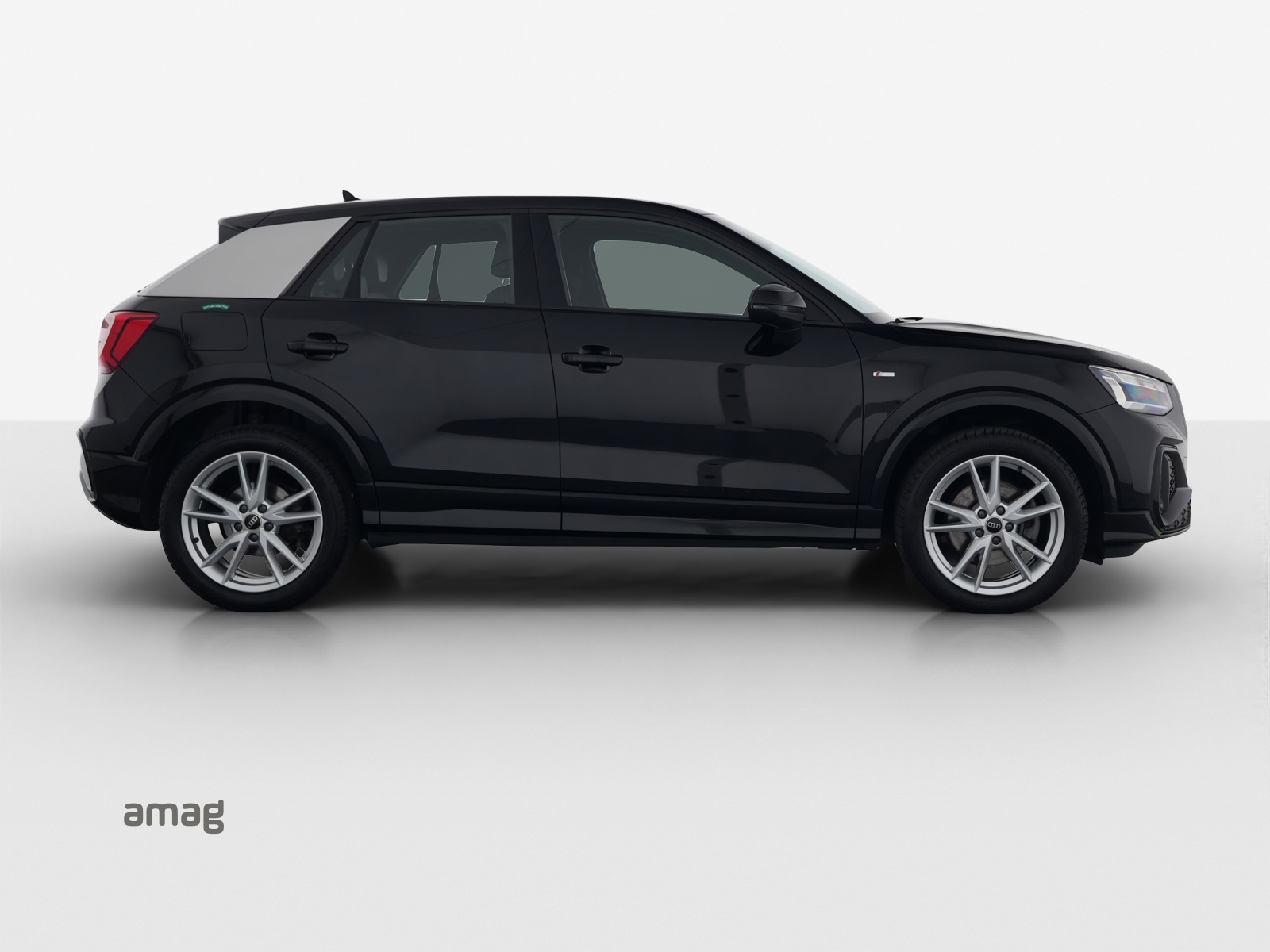 AUDI Q2 40 TFSI S line quattro S-tronic-image-4